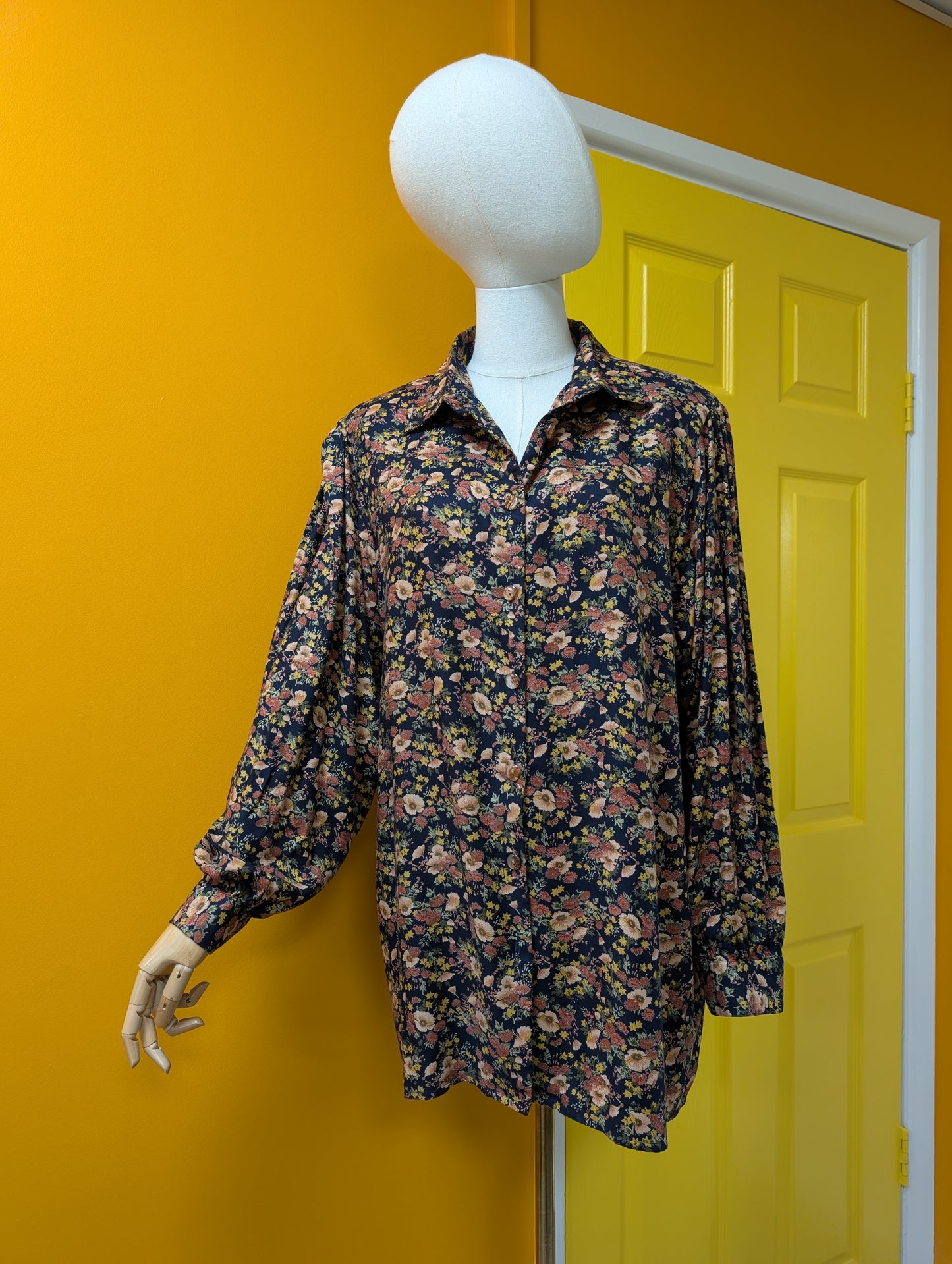 Deadstock 1980s Nightingales autumnal floral shirt - M/L