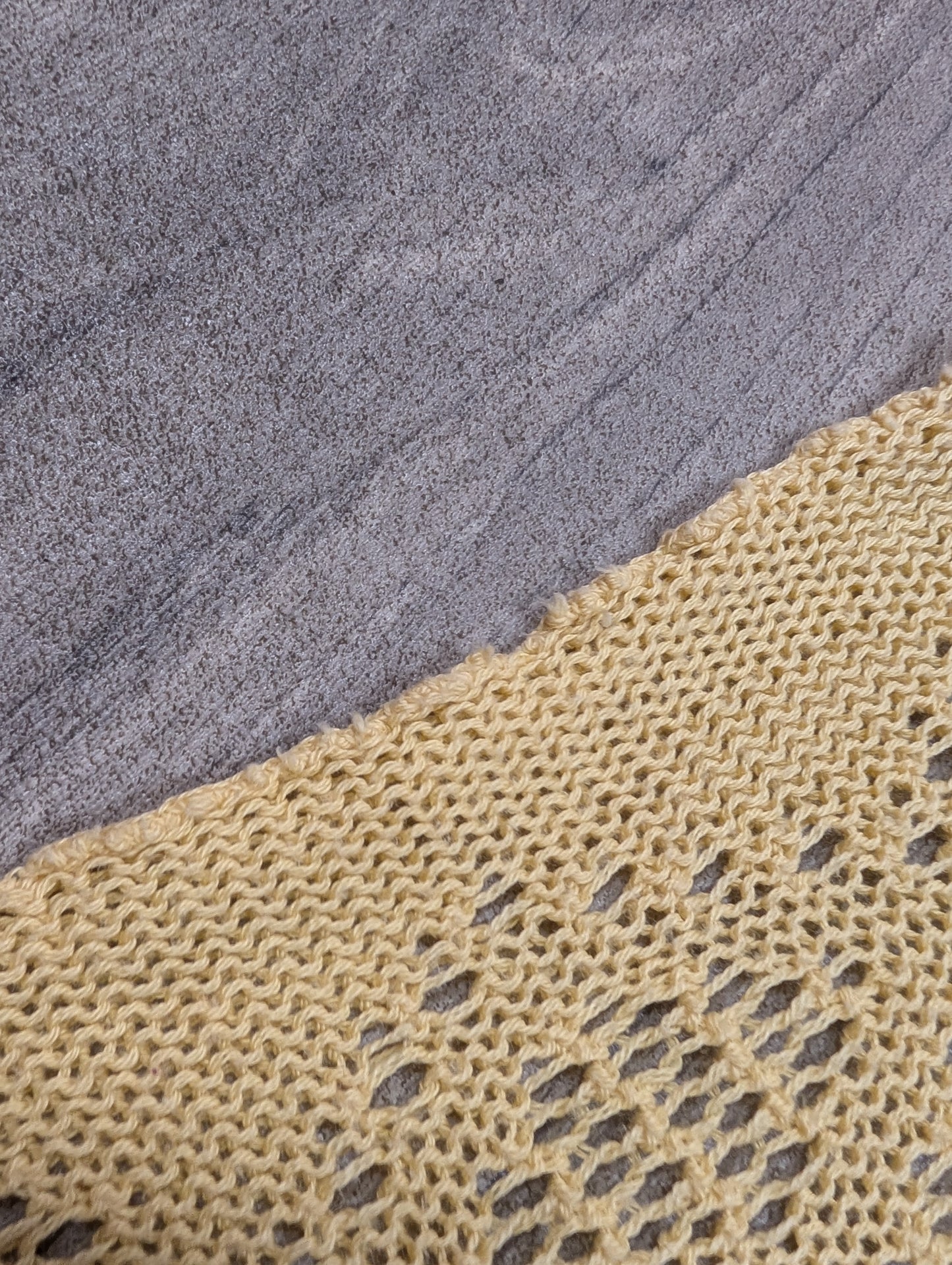 80s/90s unlabelled Laura Ashley yellow cotton shawl/scarf