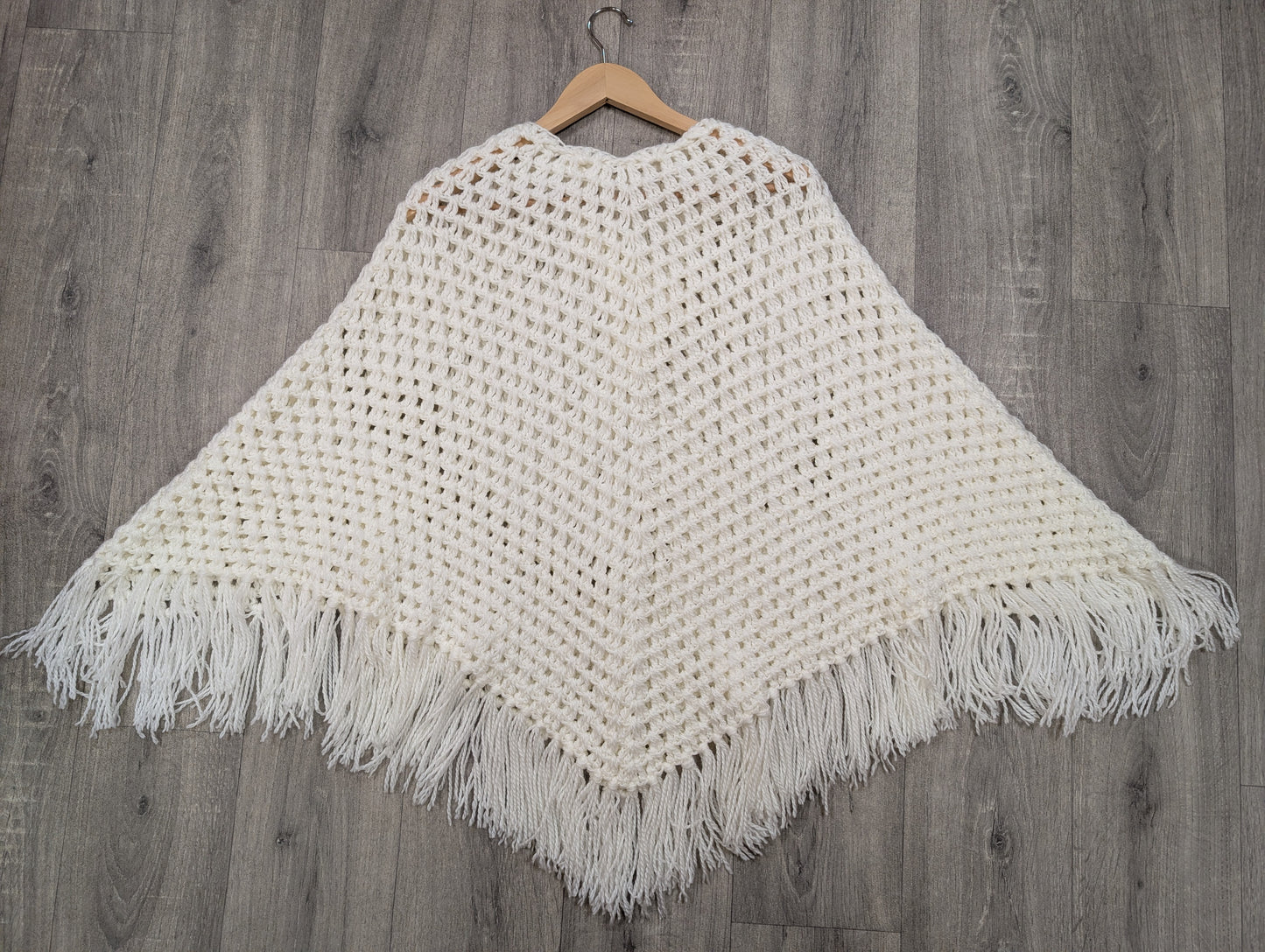 1970s white crochet poncho