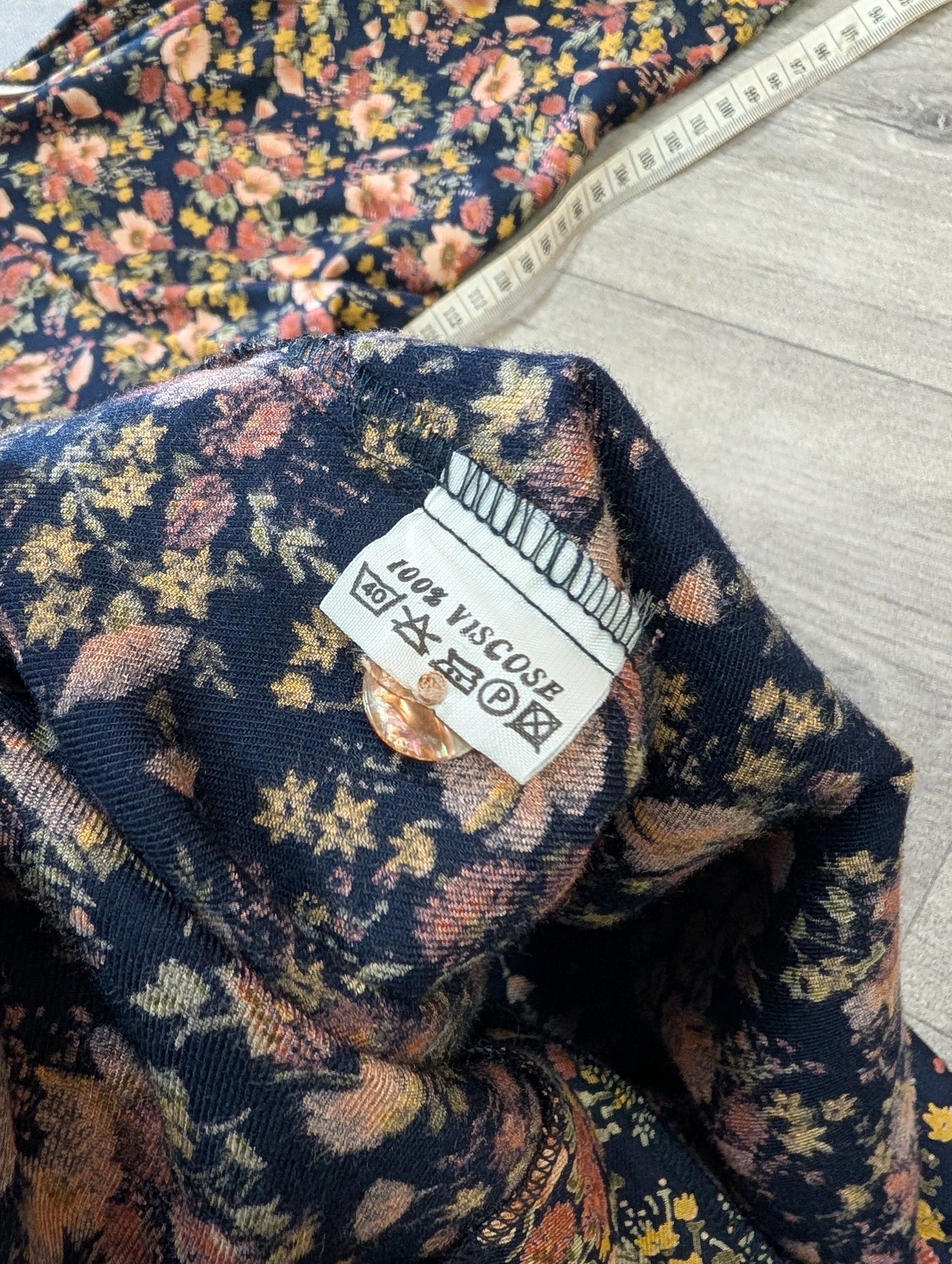 Deadstock 1980s Nightingales autumnal floral shirt - M/L