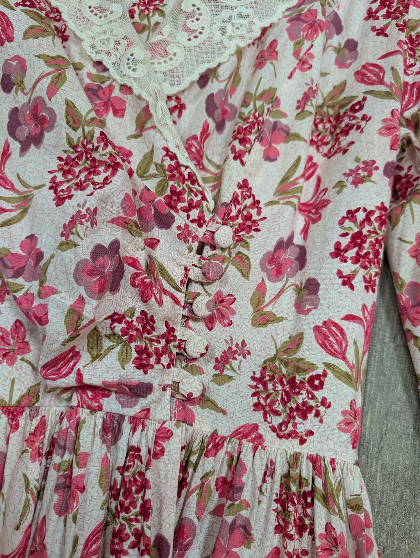 1980s Laura Ashley pink floral lace collar dress