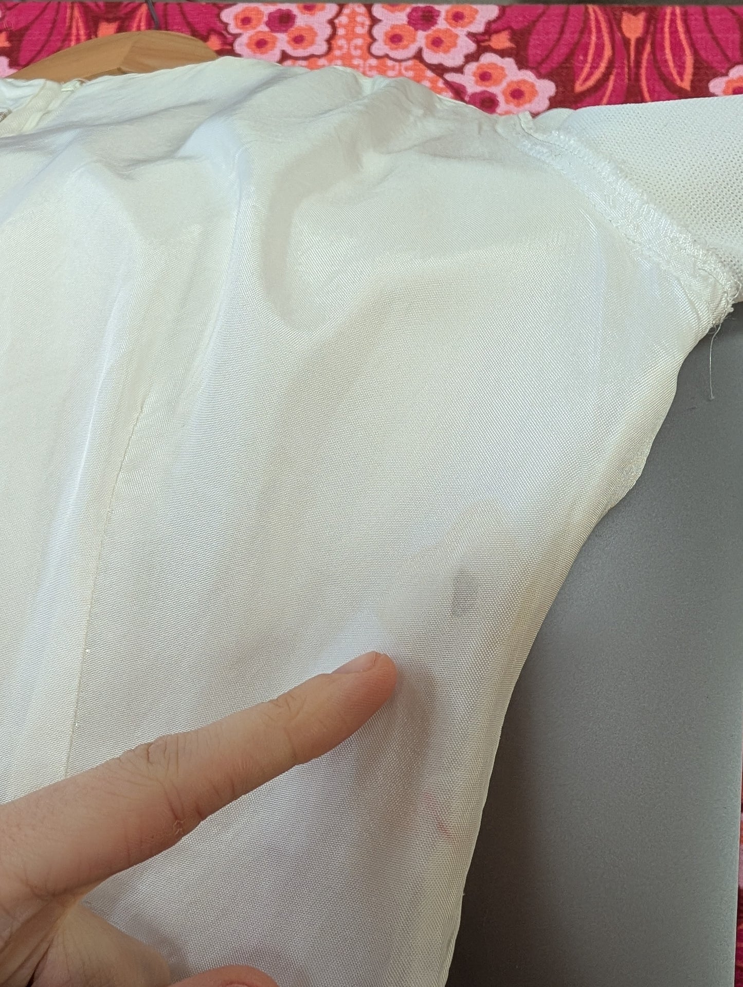 60s/70s embroidered white crimplene mini dress - S/8