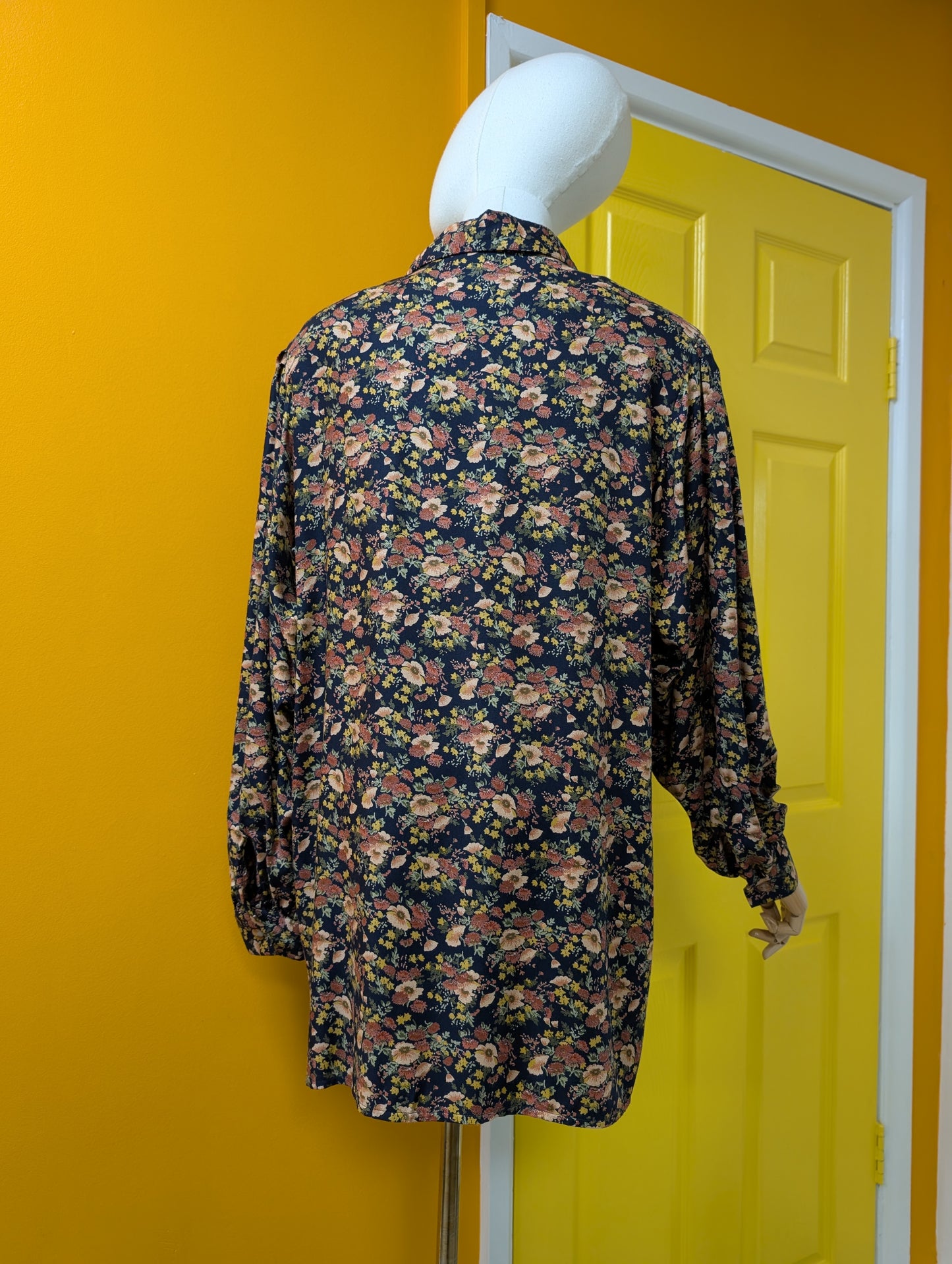 Deadstock 1980s Nightingales autumnal floral shirt - M/L