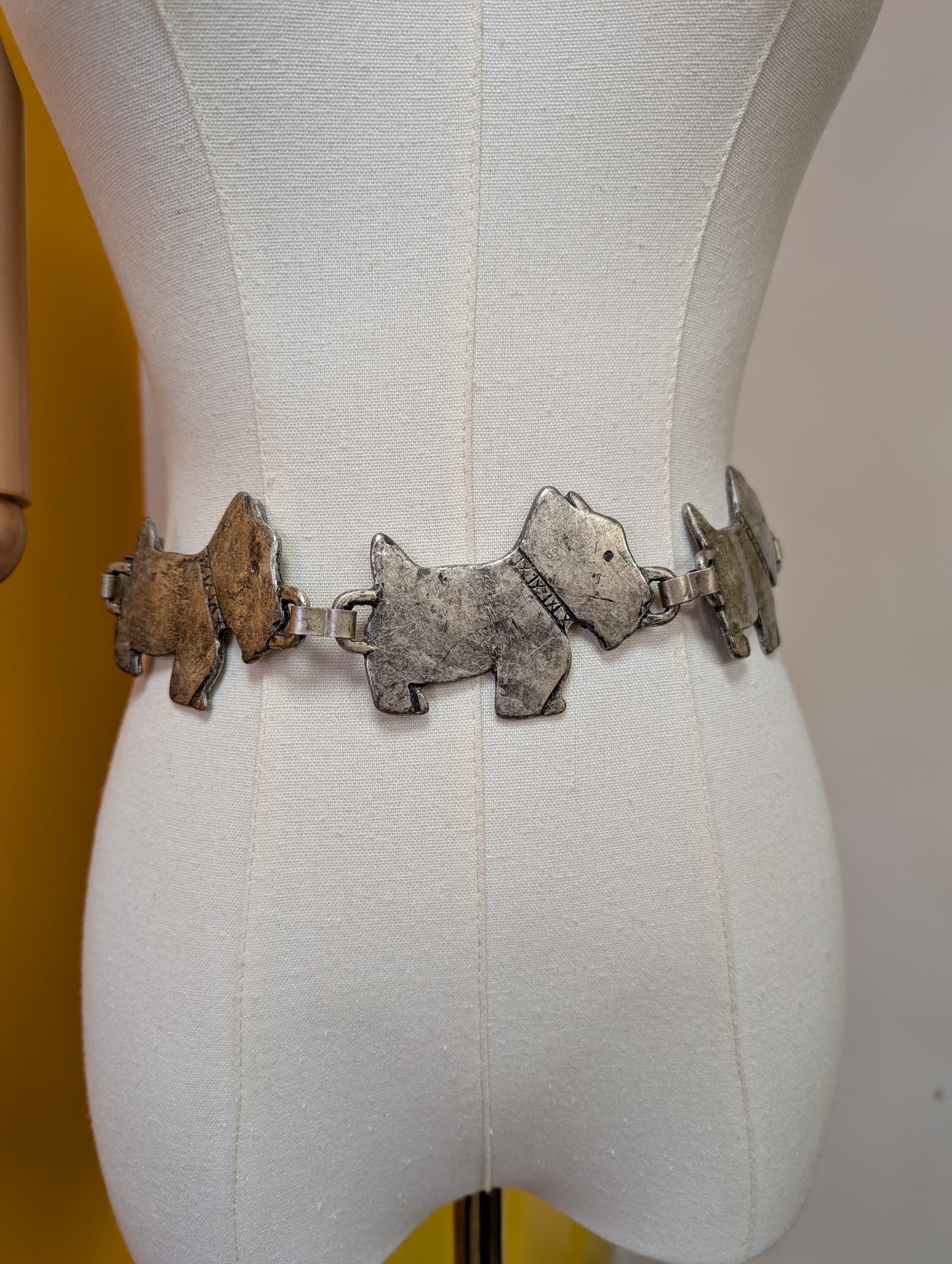 Silver metal Scottie dog belt