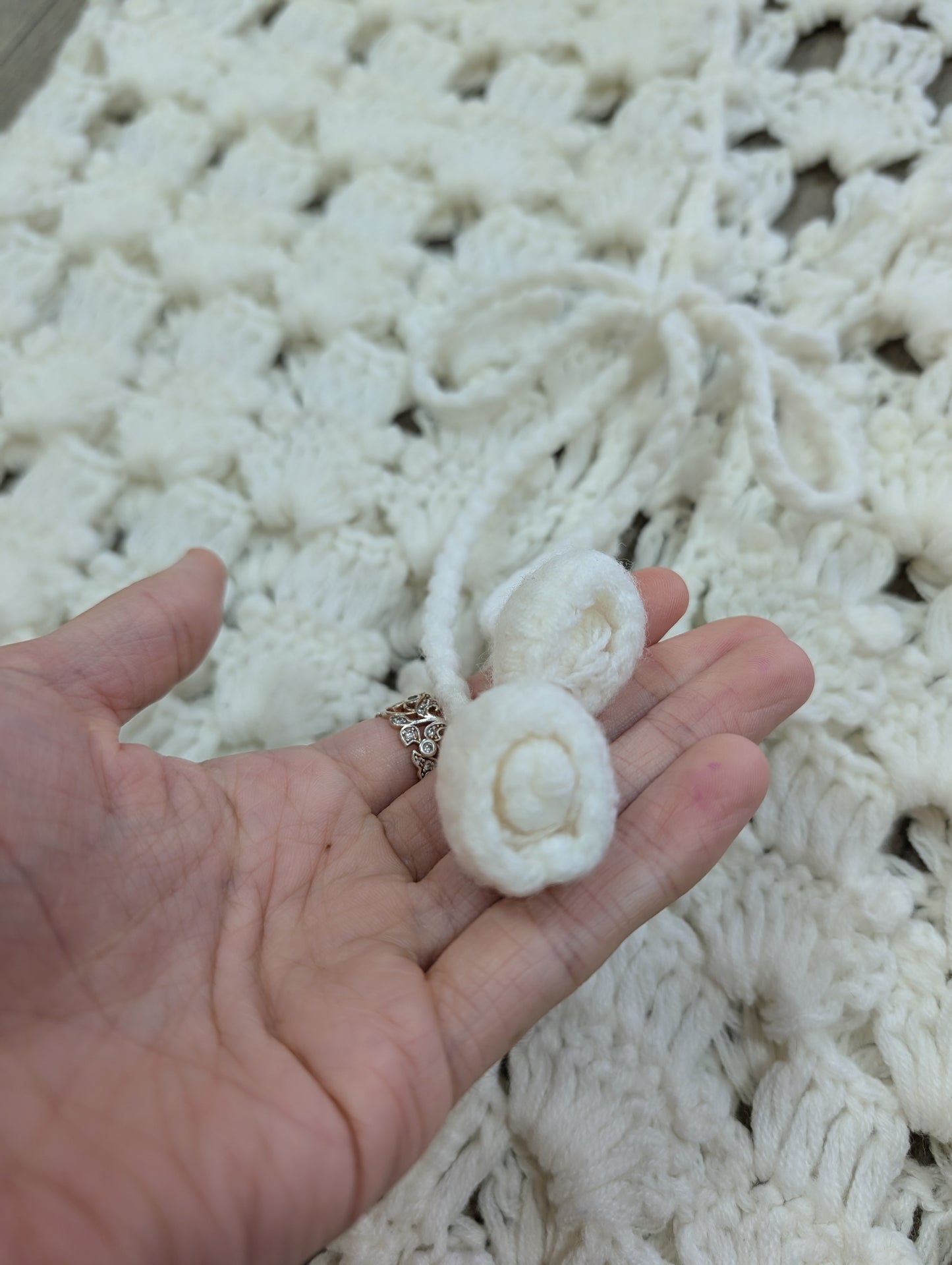 1970s Ohenry white crocheted waistcoat - S/M