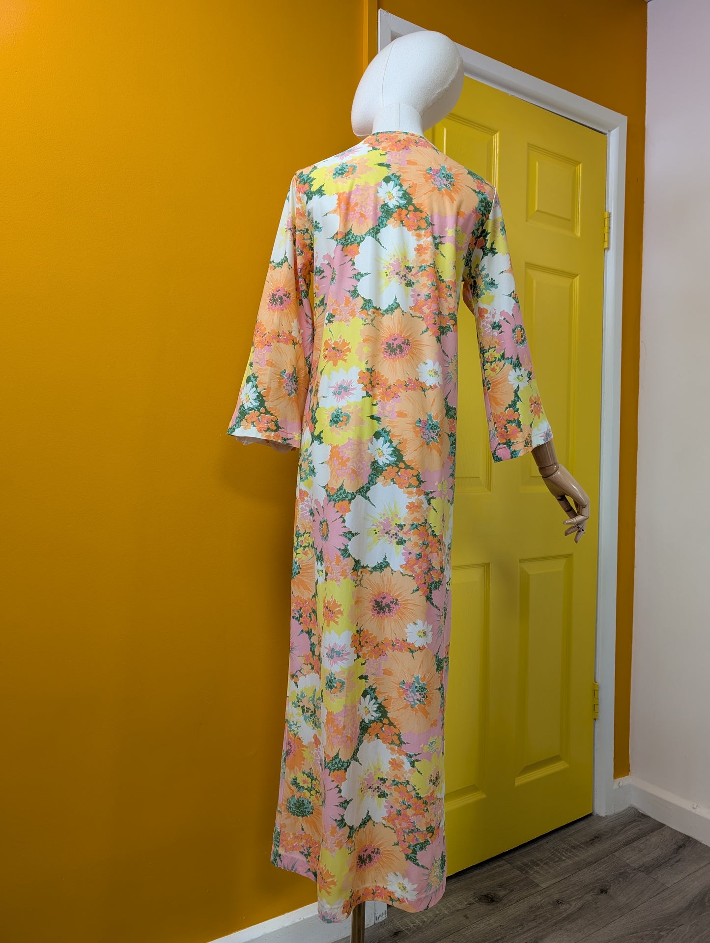 1970s Soiree by Danielle floral lounge dress - S