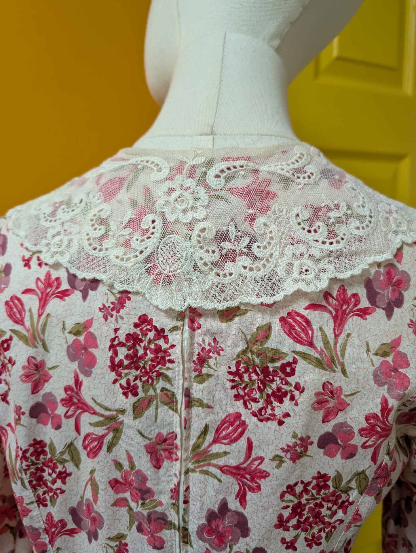 1980s Laura Ashley pink floral lace collar dress