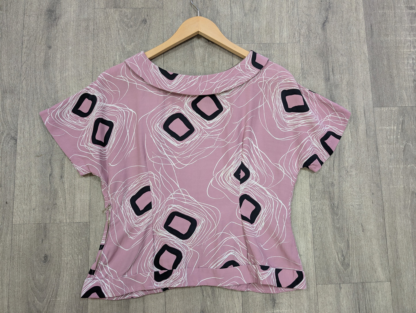 Gorgeous 1950s abstract print top - M