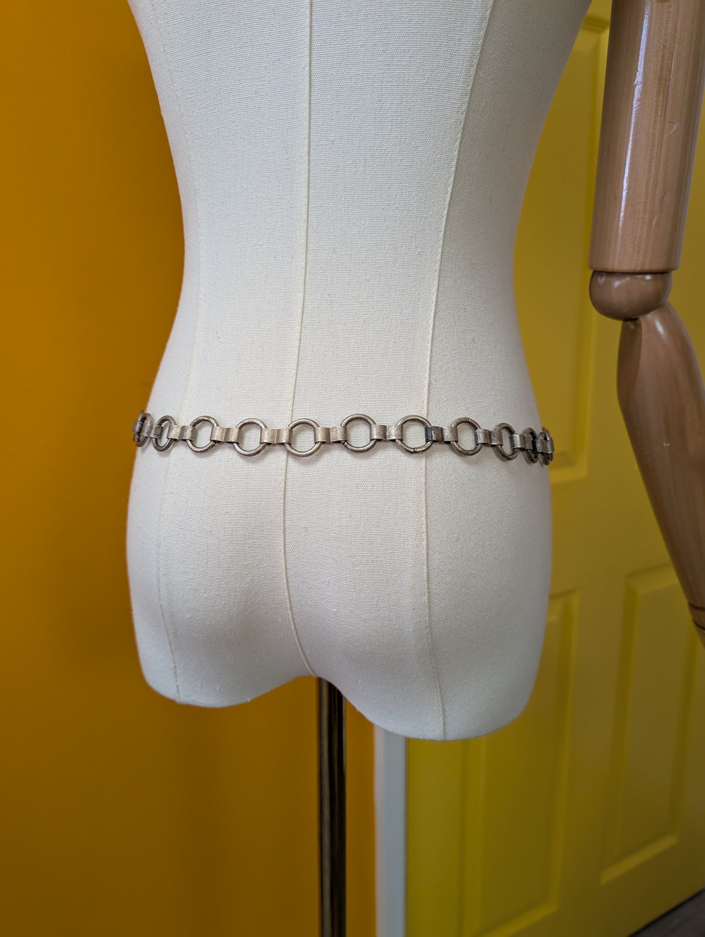 Silver metal Scottie dog belt