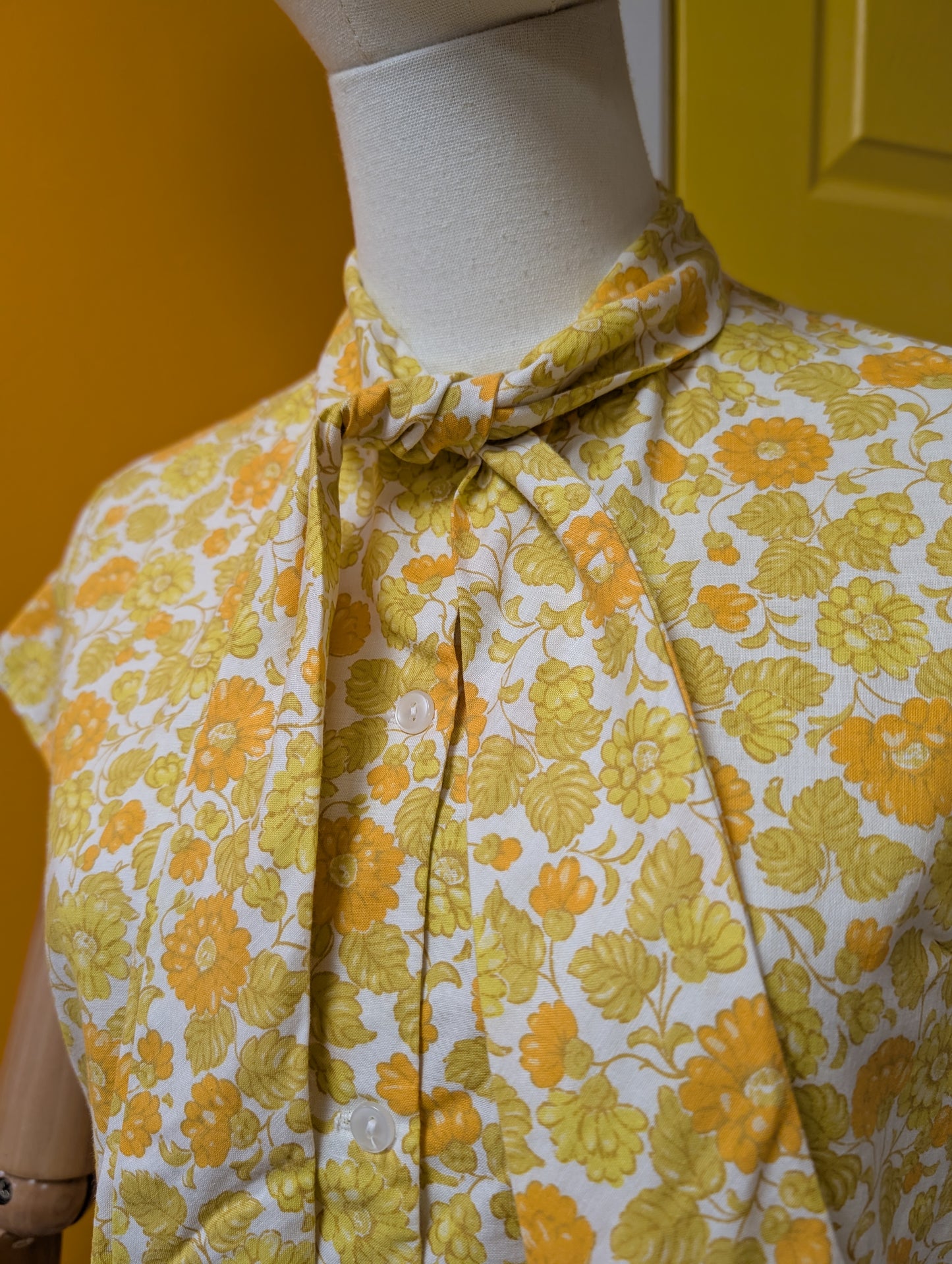 1960s orange/yellow floral shirt - S/M/10/12