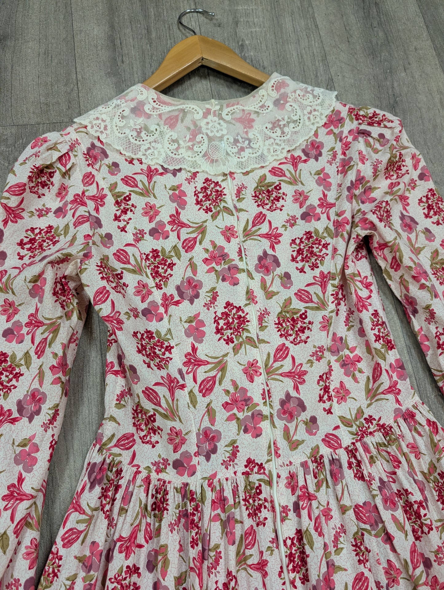 1980s Laura Ashley pink floral lace collar dress