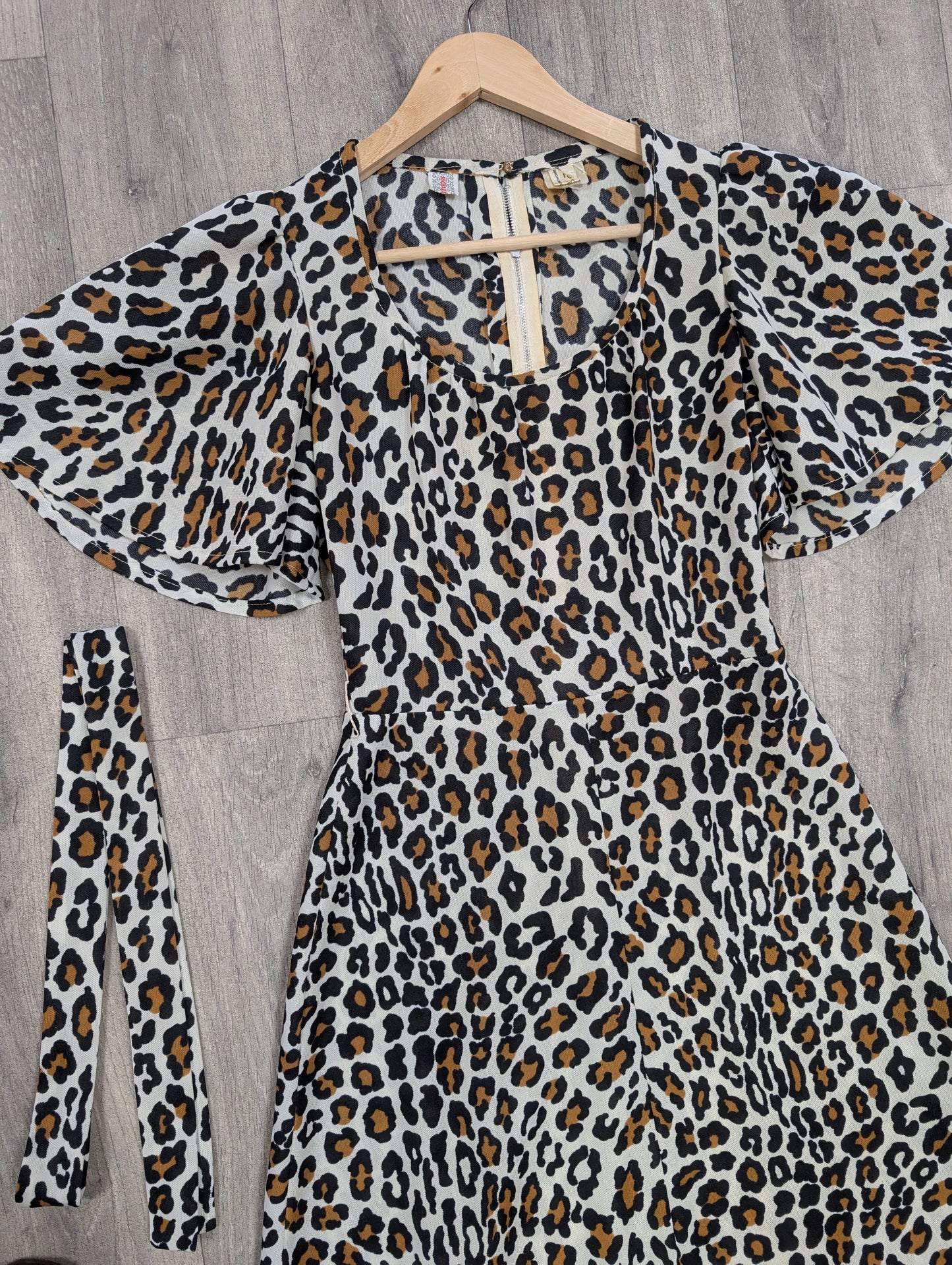 1970s Richard Shops leopard print maxi dress - S/8