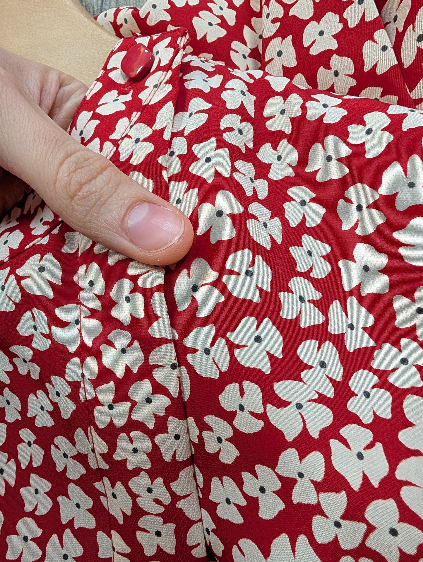 1980s Windsmoor red floral blouse with scarf - S/M