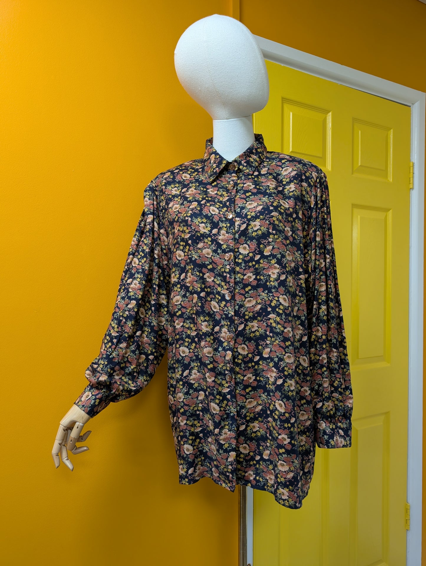 Deadstock 1980s Nightingales autumnal floral shirt - M/L