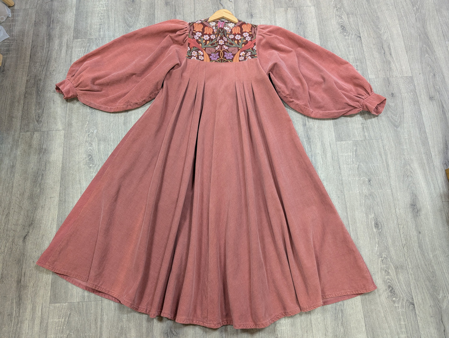 Gorgeous 1970s pink needlecord dress with William Morris fabric - S/8/10