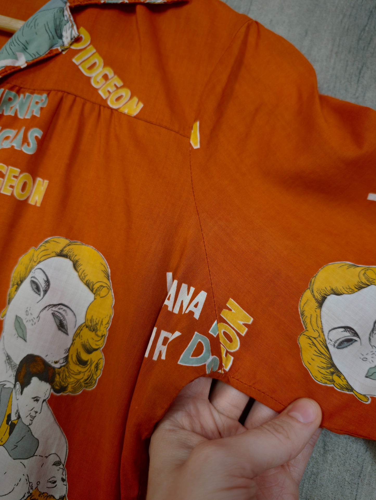 1970s Bellini novelty 'The Bad and the Beautiful' print shirt - S/M