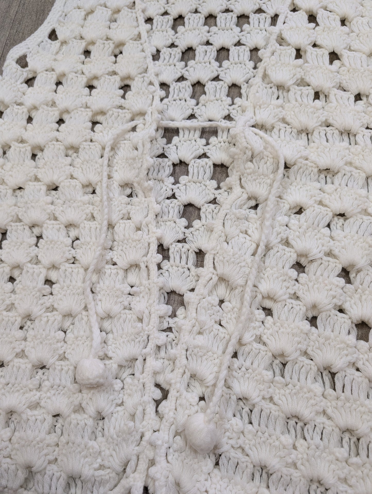1970s Ohenry white crocheted waistcoat - S/M