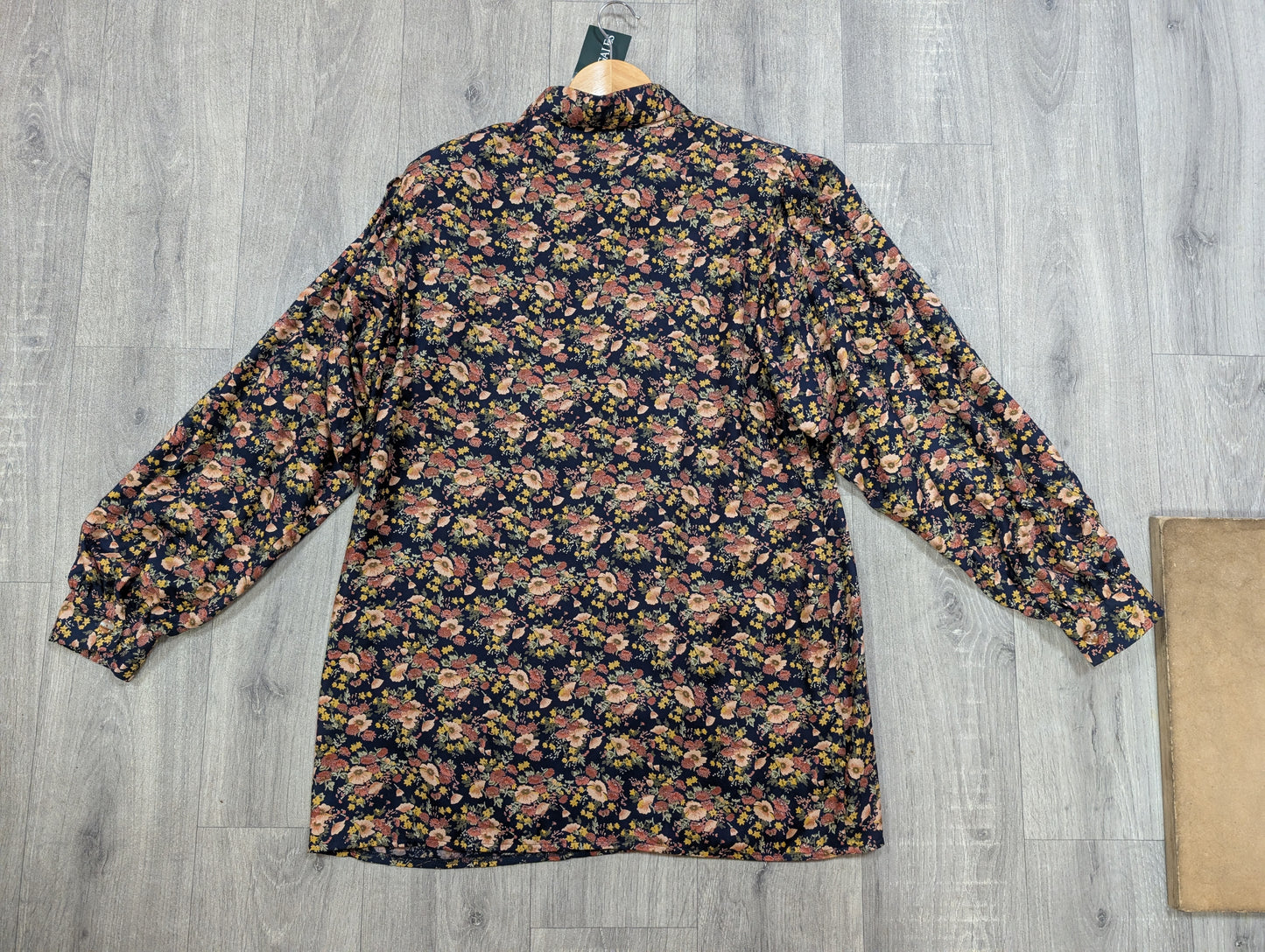 Deadstock 1980s Nightingales autumnal floral shirt - M/L