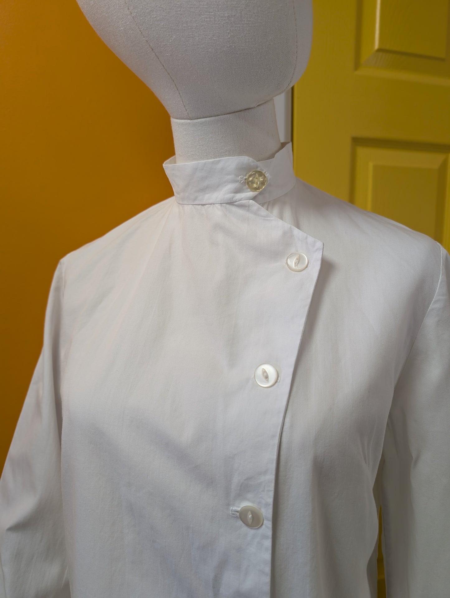 Asymmetrical button up white cotton shirt - S