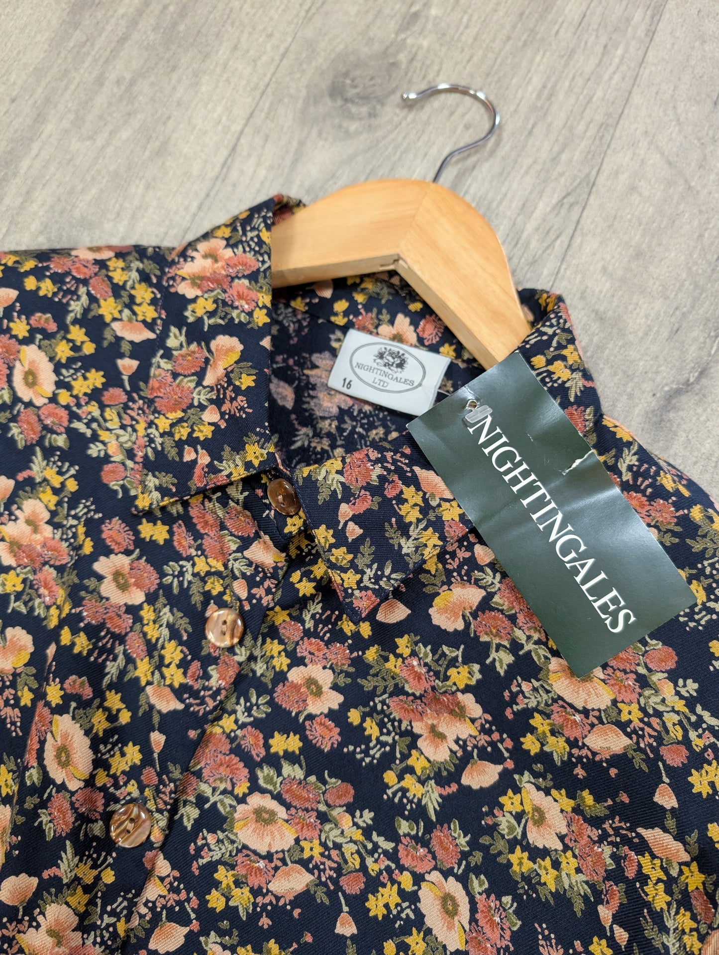 Deadstock 1980s Nightingales autumnal floral shirt - M/L