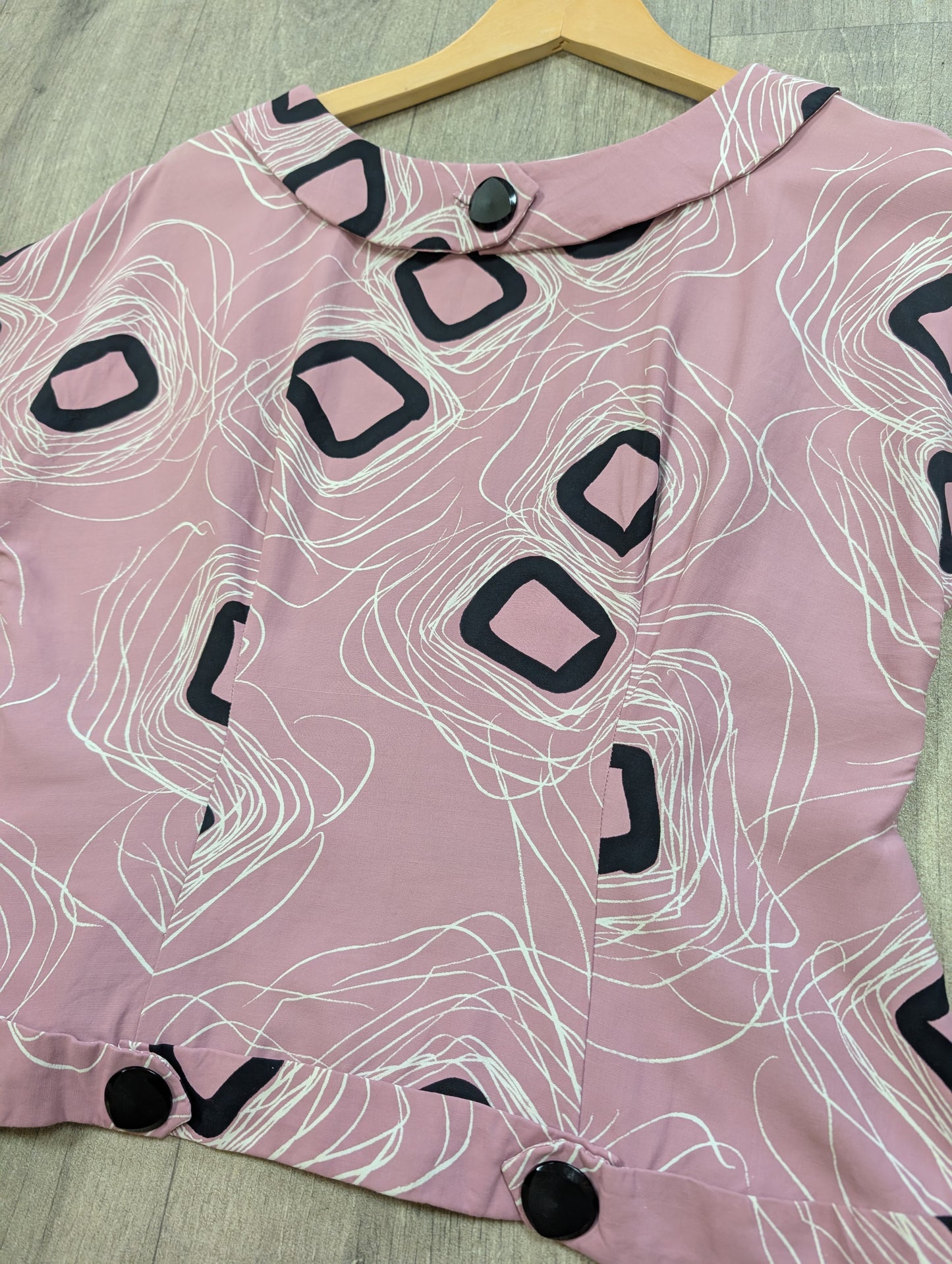 Gorgeous 1950s abstract print top - M