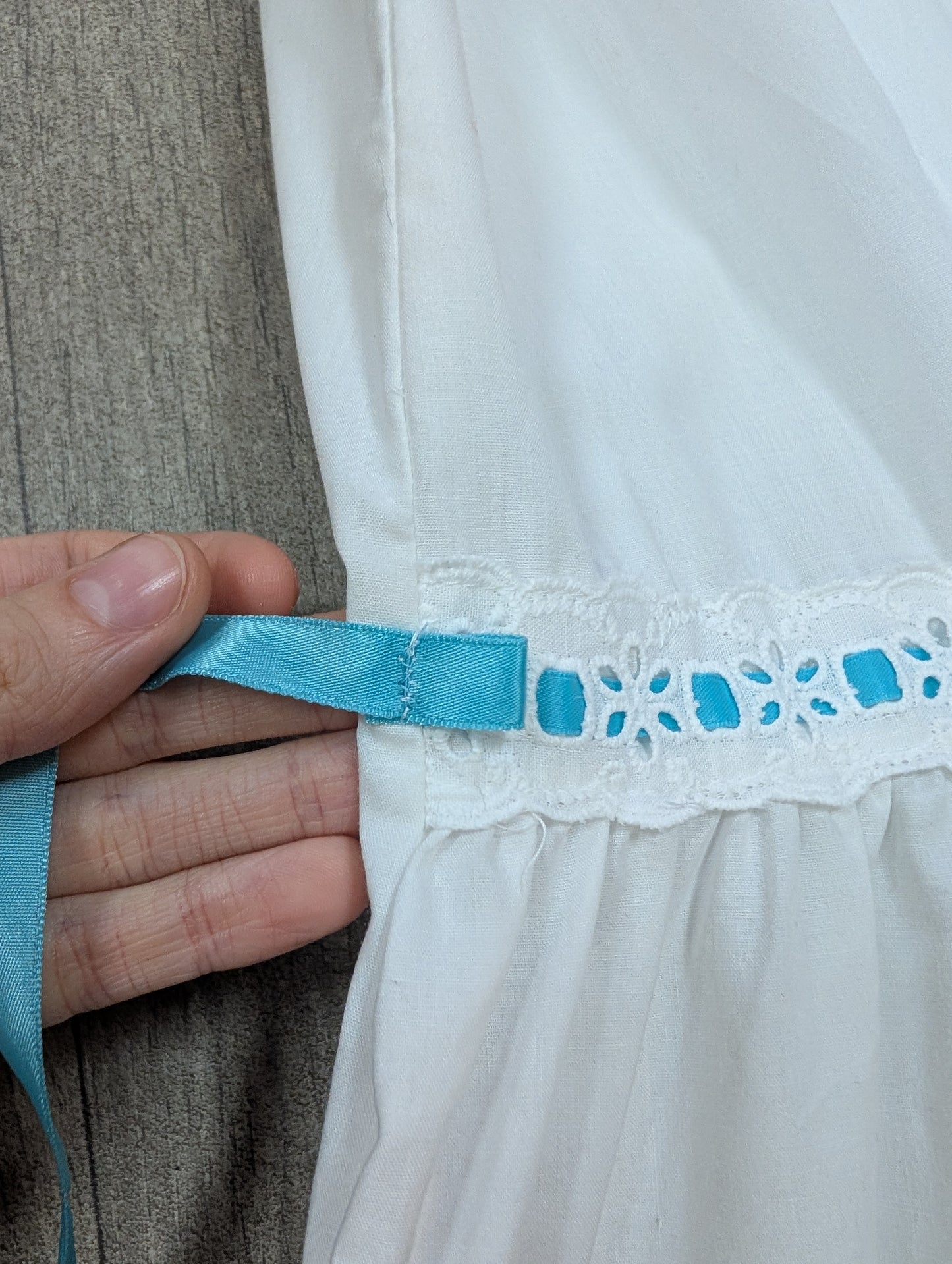 1970s Kayser white nightdress - S/M