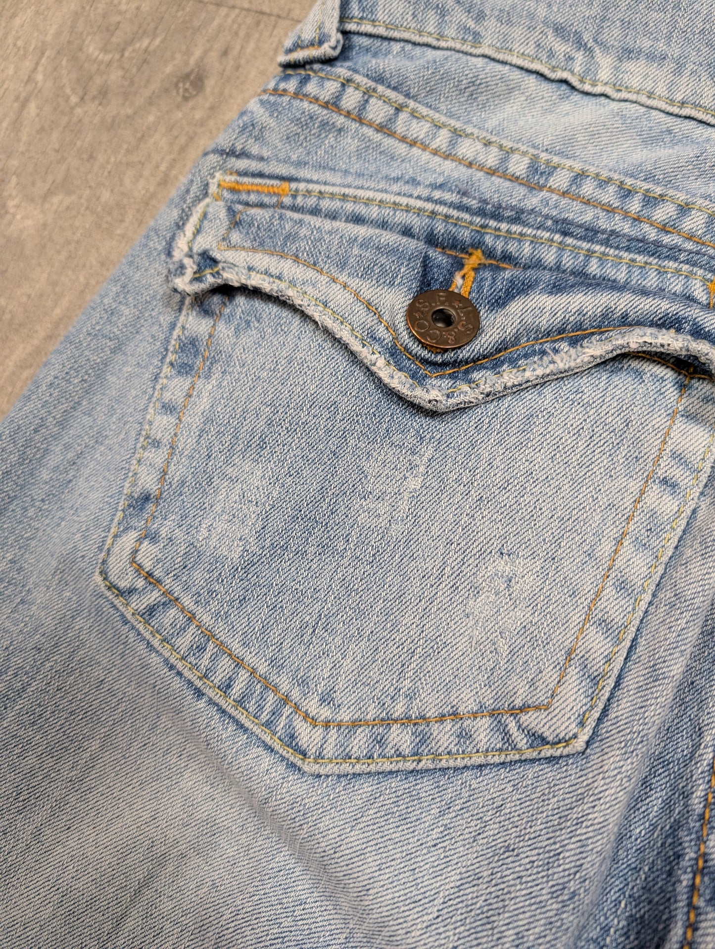 Levi's slouch flare jeans low rise - 31"W 31"L