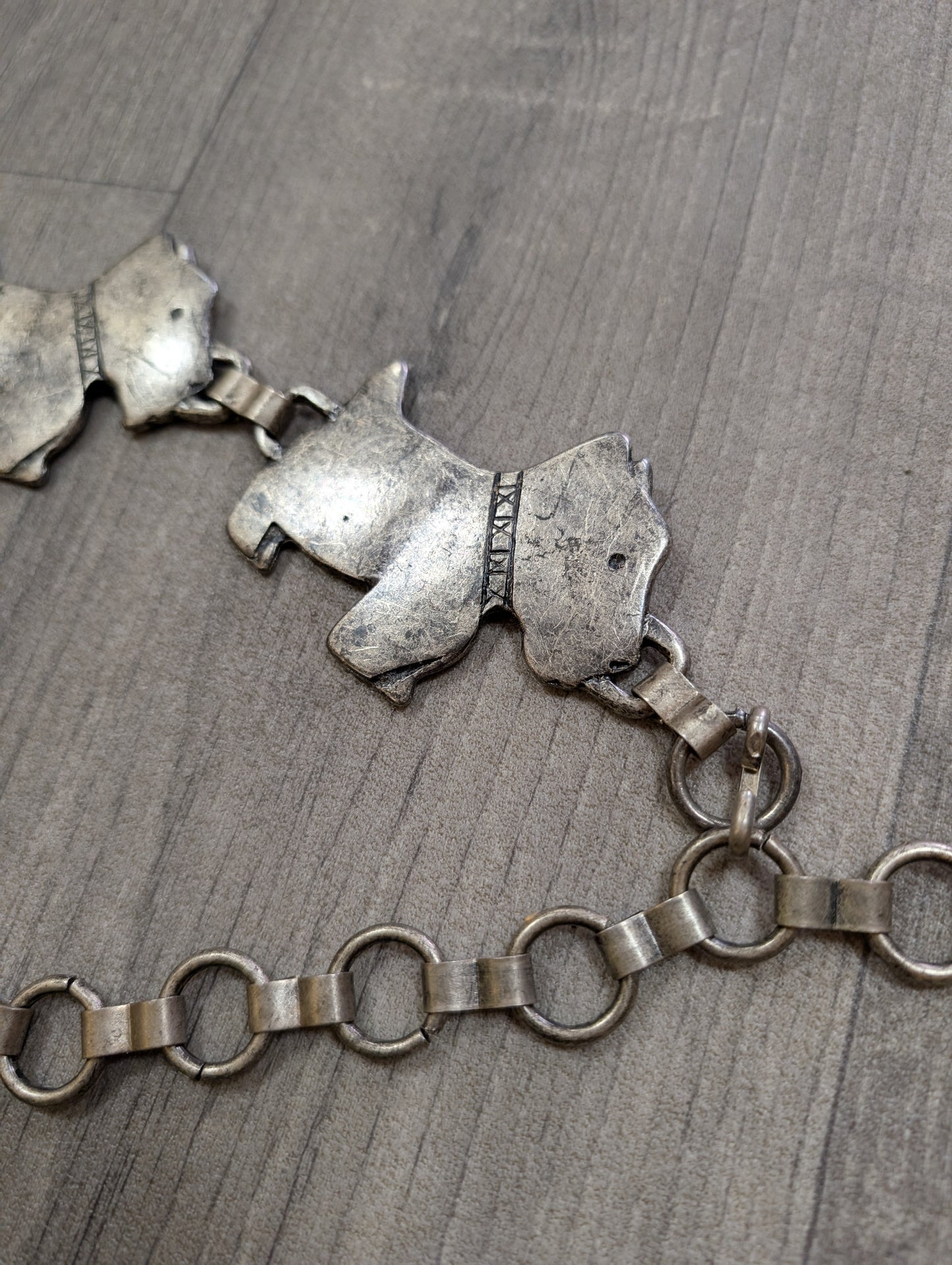 Silver metal Scottie dog belt
