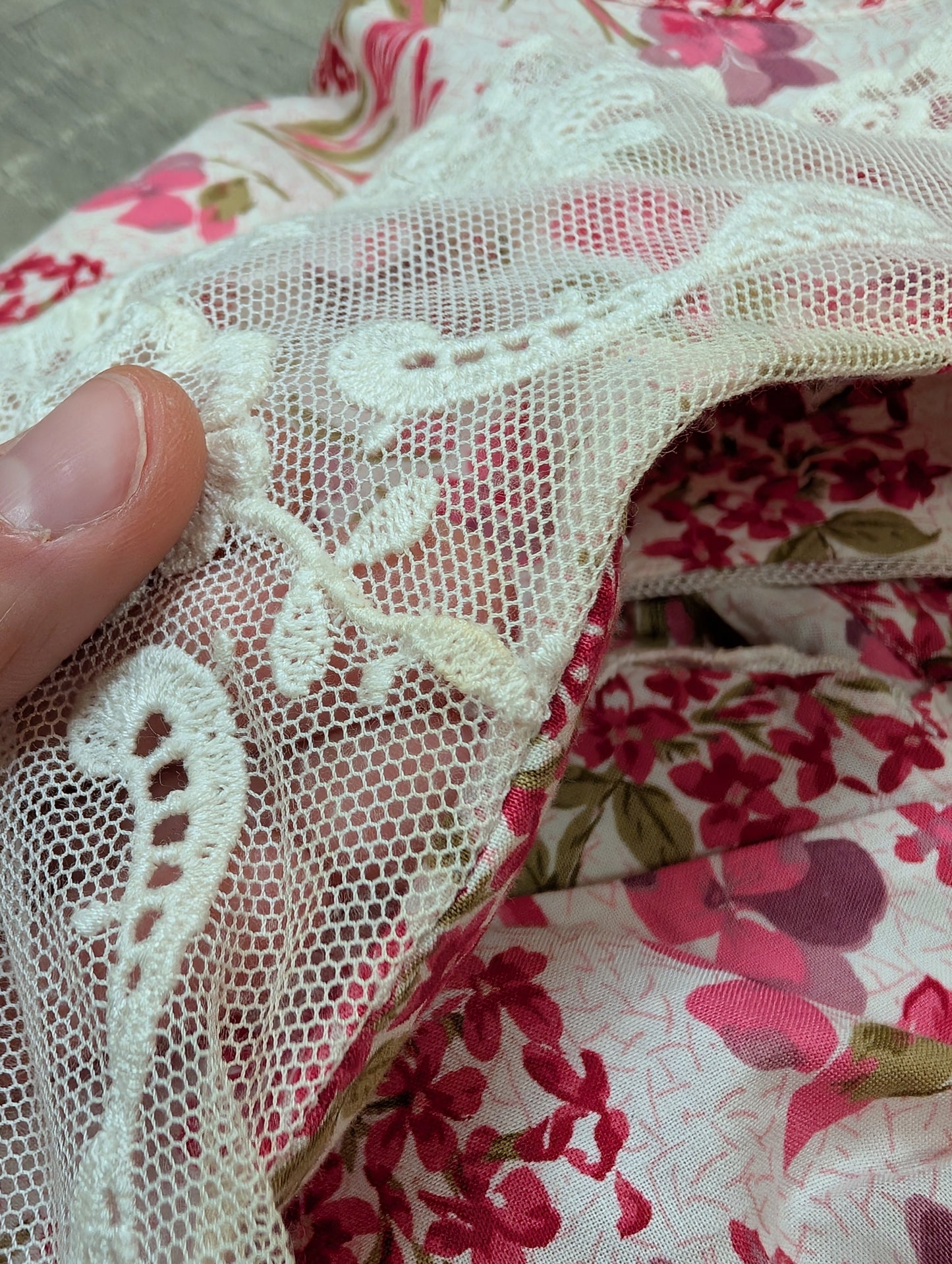 1980s Laura Ashley pink floral lace collar dress