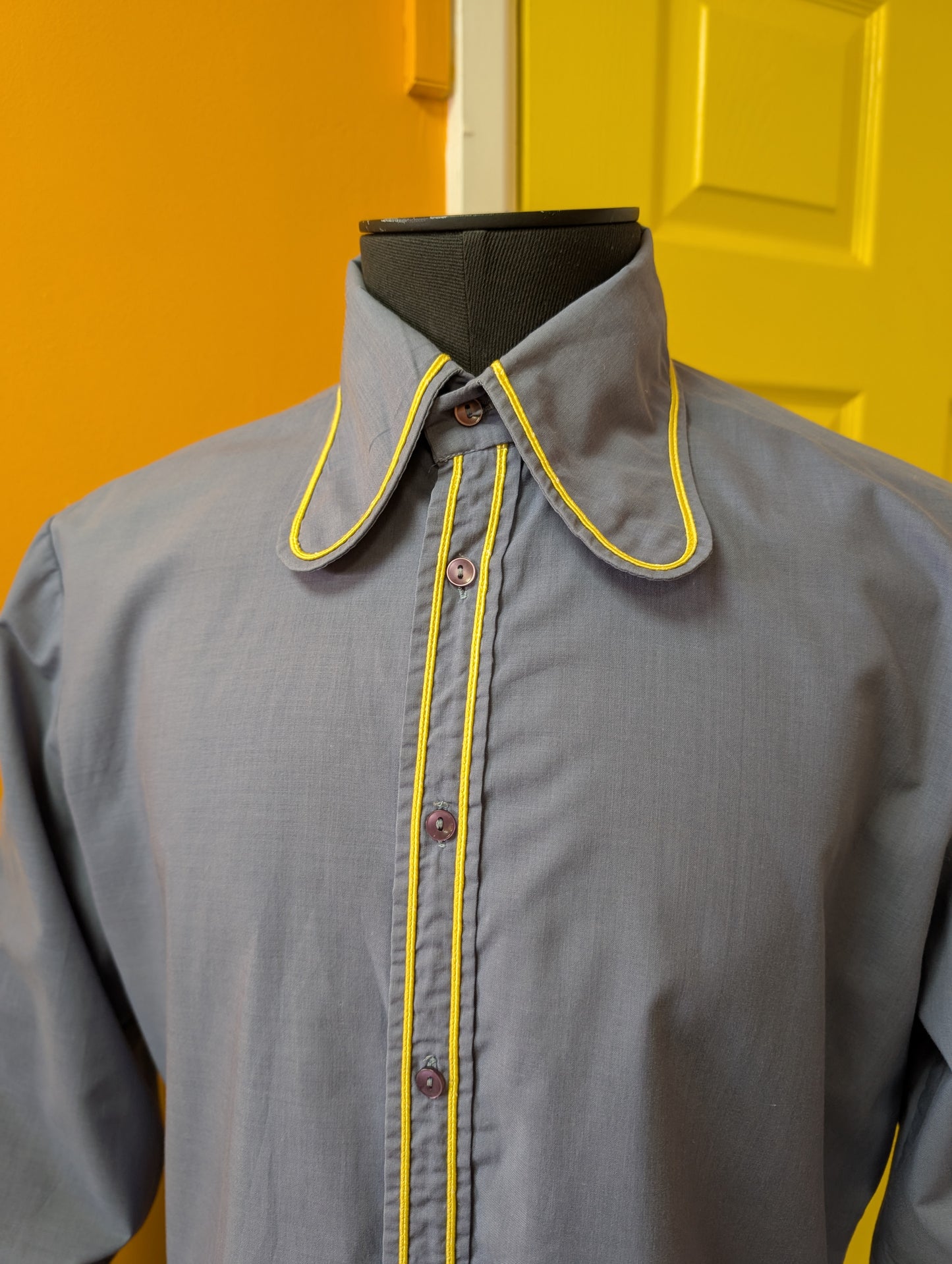 1970s Kinki beagle collar shirt