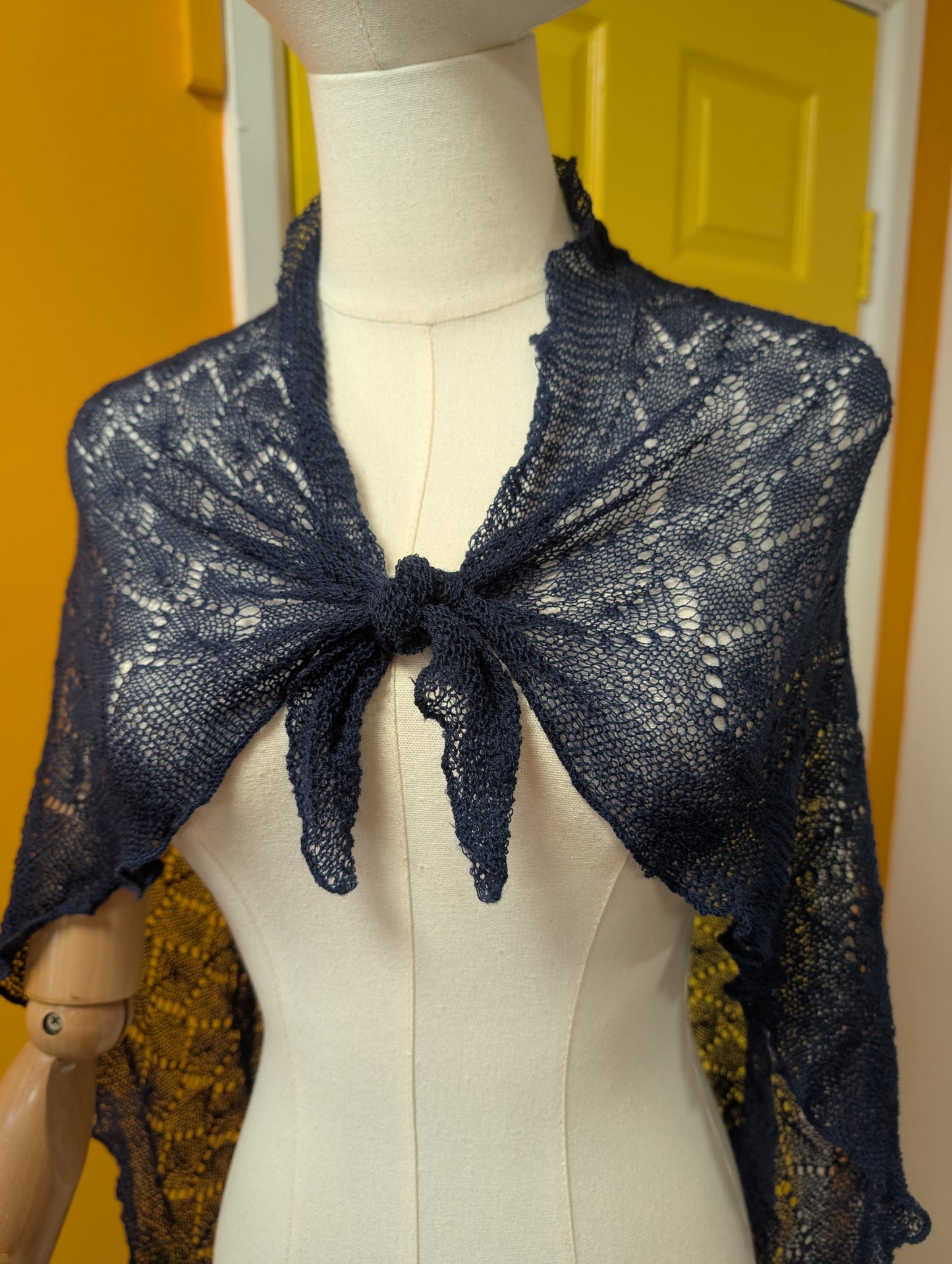 80s/90s Laura Ashley navy blue wool shawl/scarf