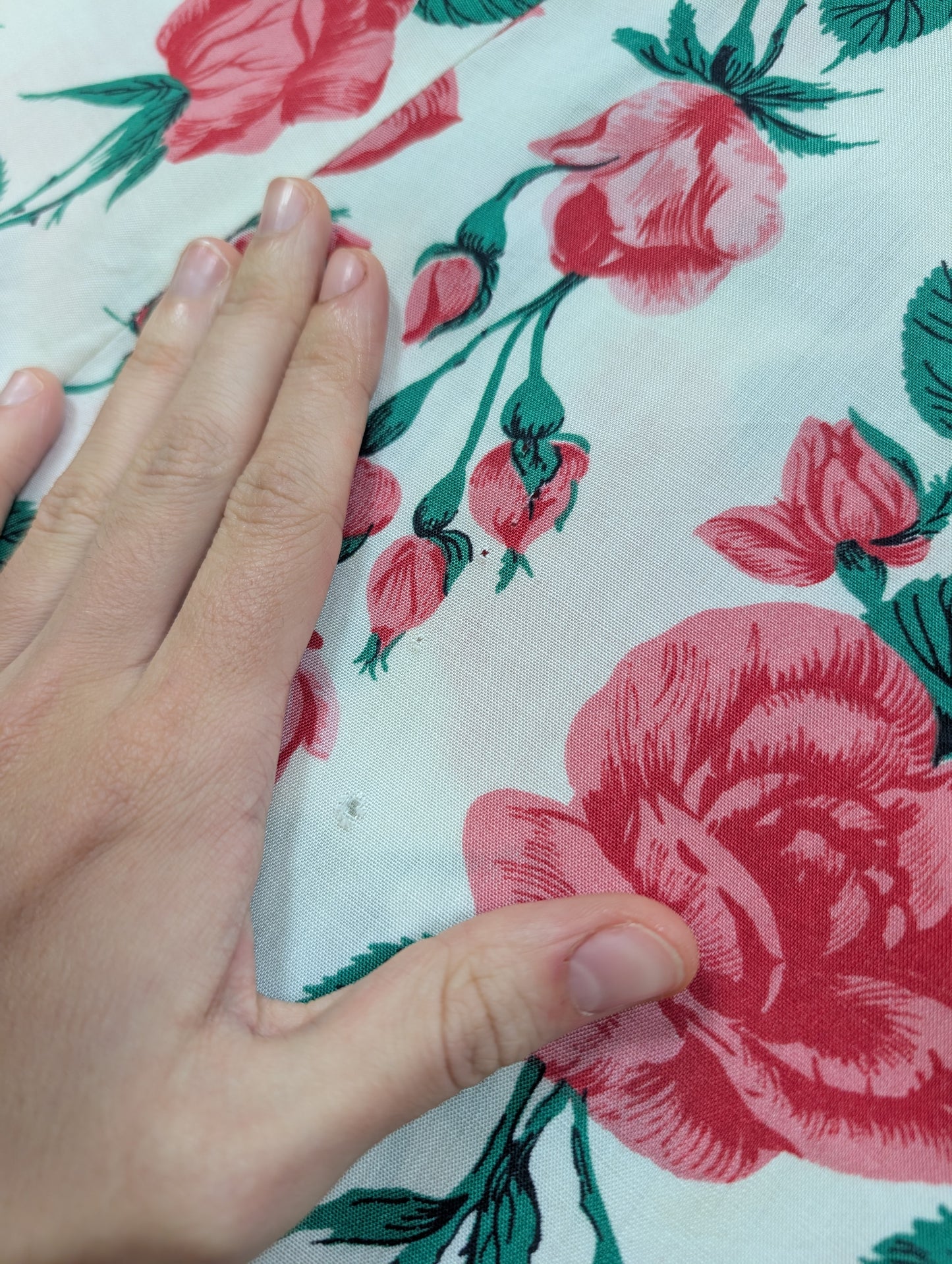1950s rose print dress - 38"B 29"W