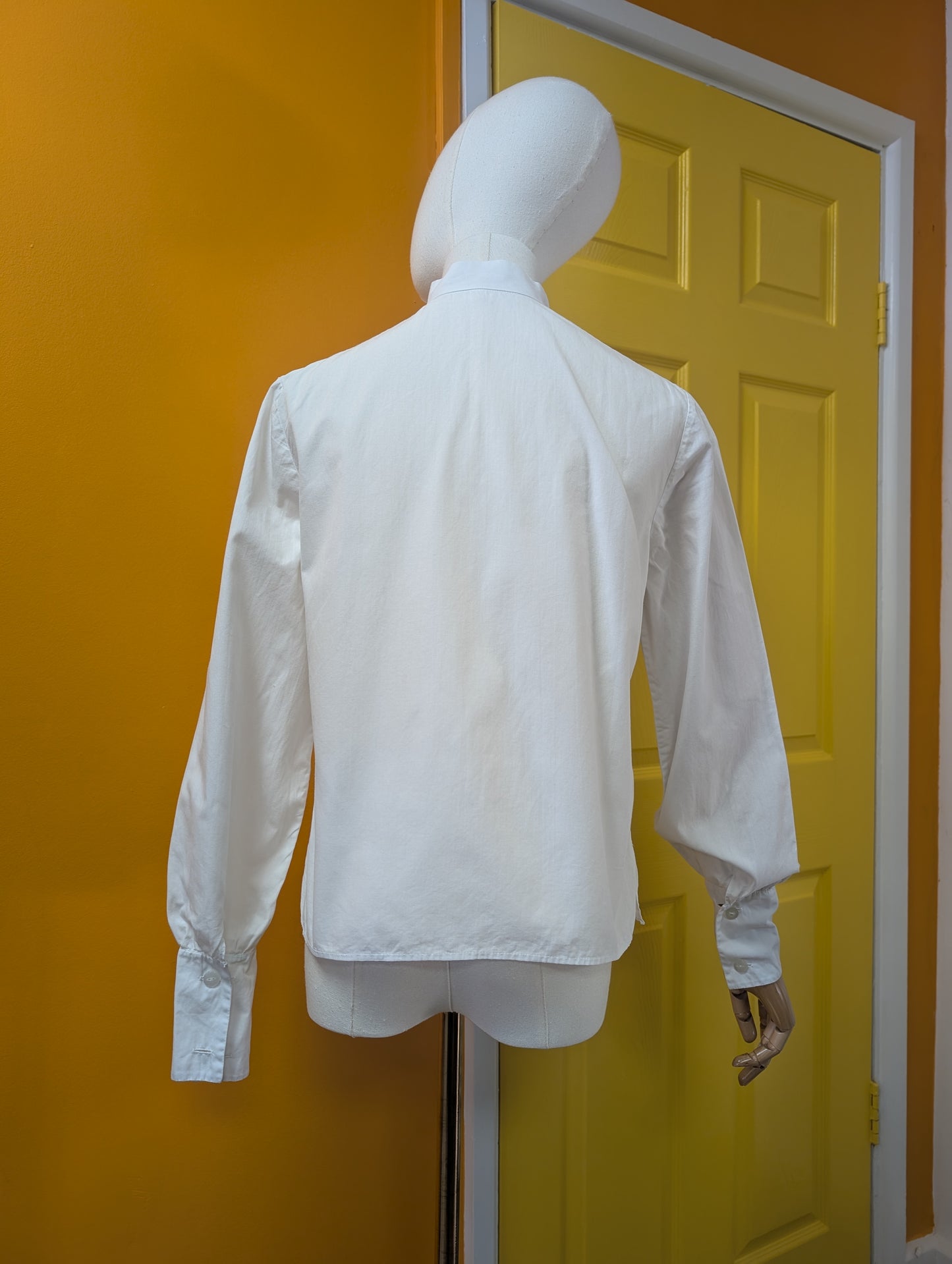 Asymmetrical button up white cotton shirt - S