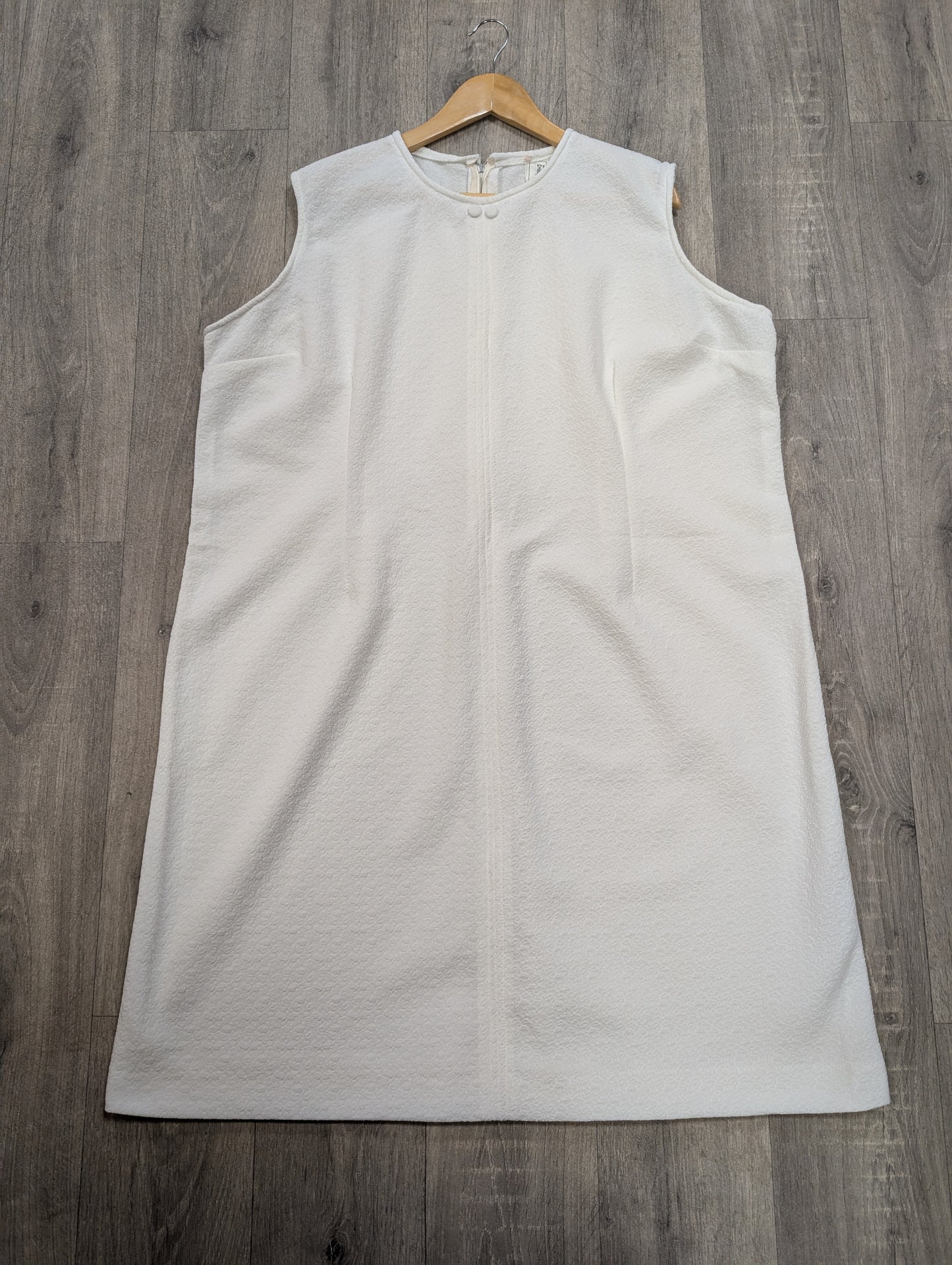 Deadstock 1960s white crimplene dress and coat - XXL/26