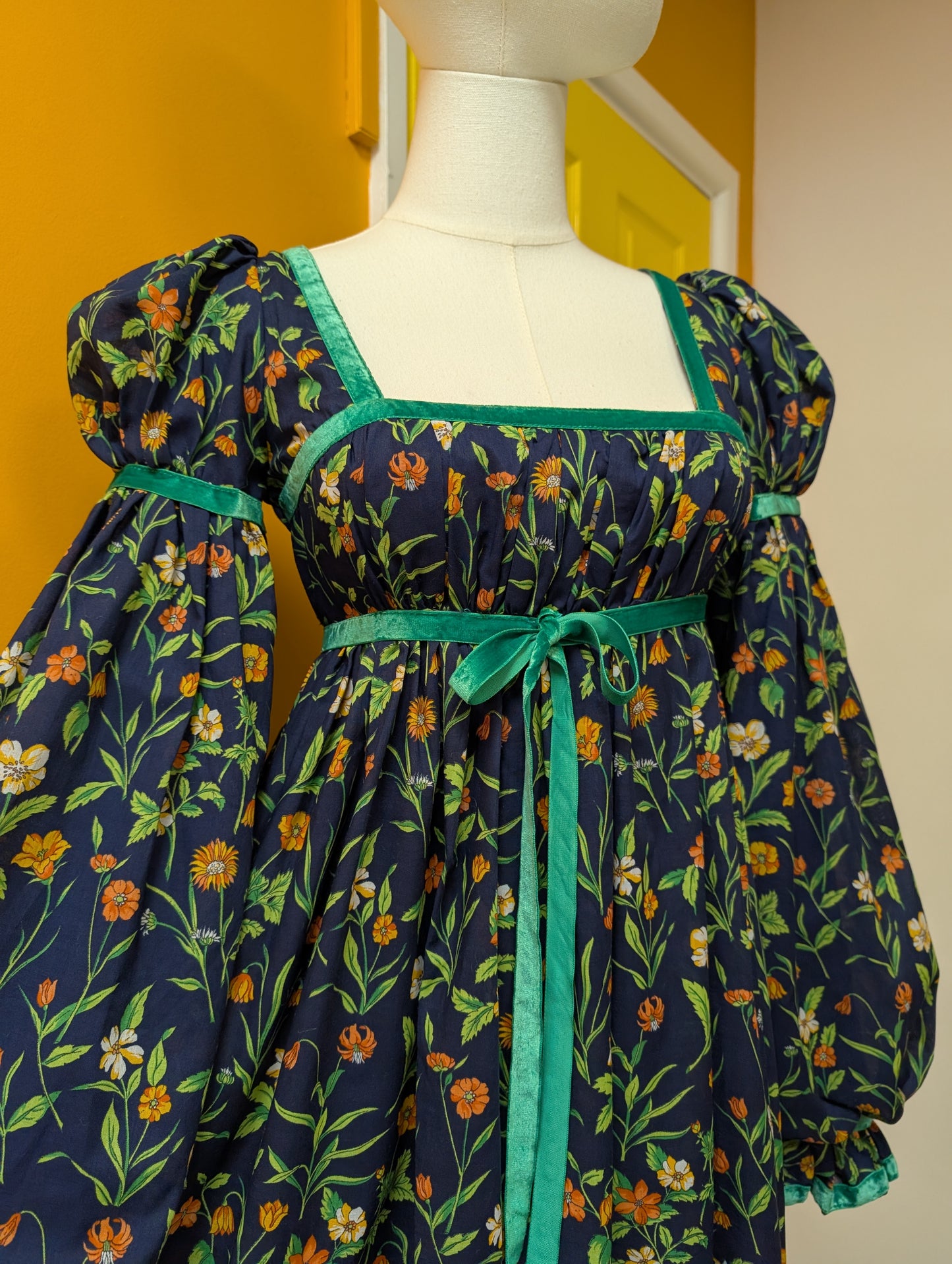 Incredible 60s/70s Quad floral maxi dress - XS