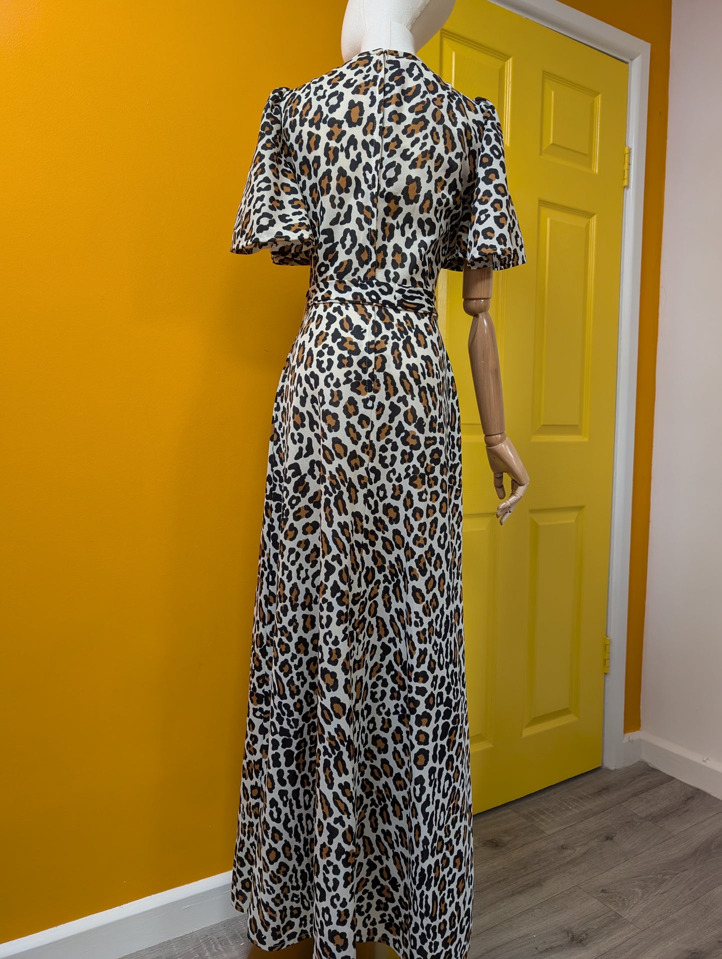 1970s Richard Shops leopard print maxi dress - S/8