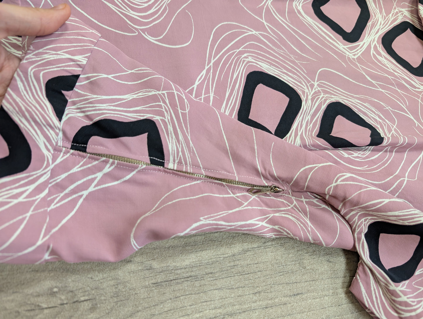 Gorgeous 1950s abstract print top - M