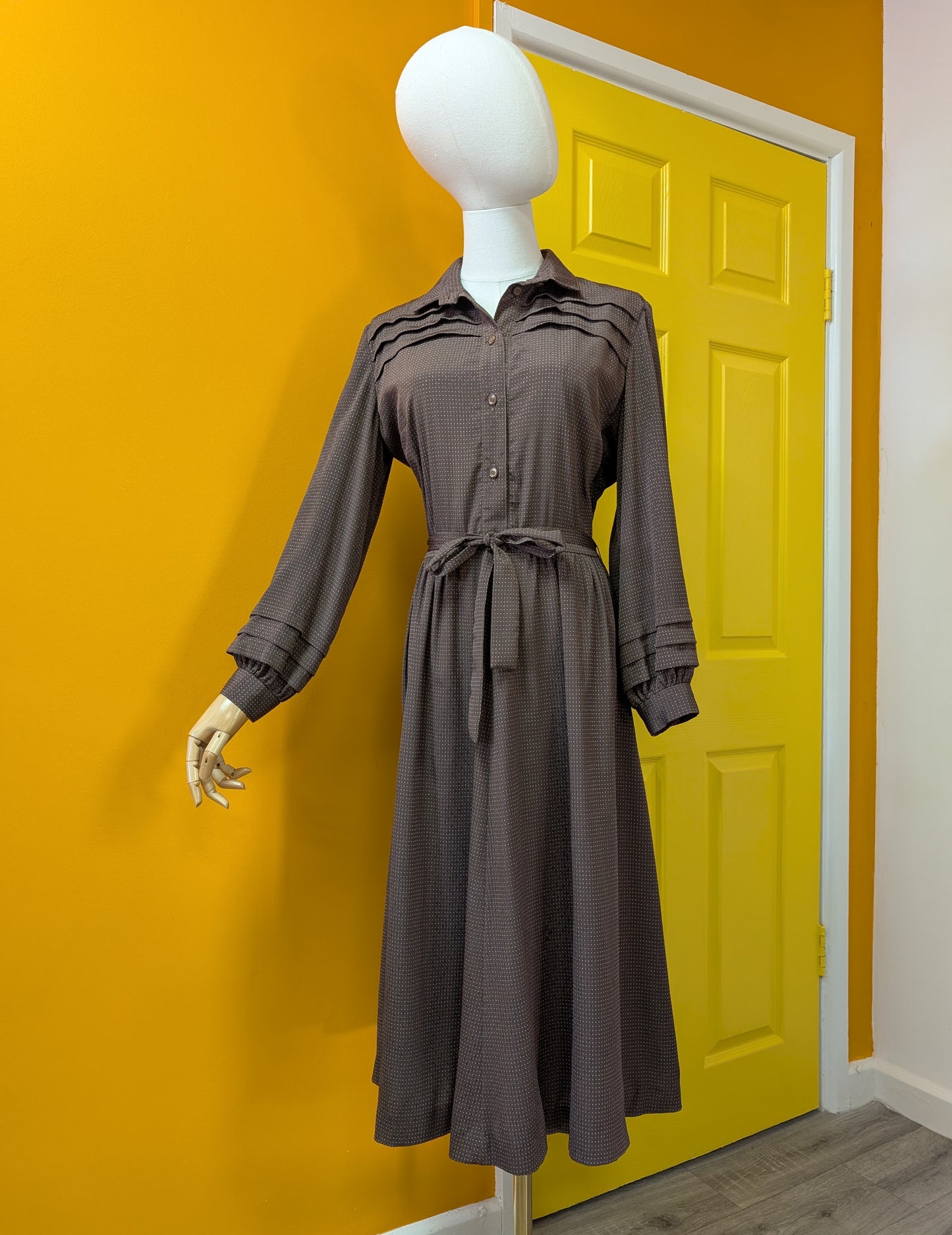 1970s Susan Small brown dress - M/12