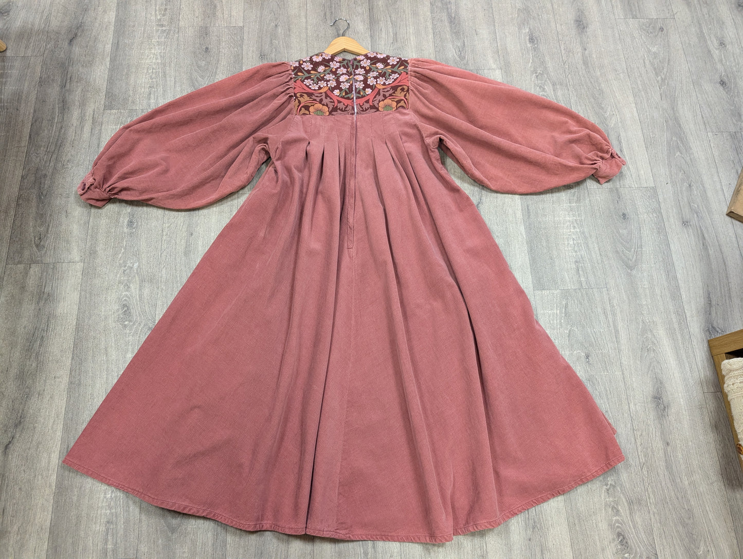 Gorgeous 1970s pink needlecord dress with William Morris fabric - S/8/10