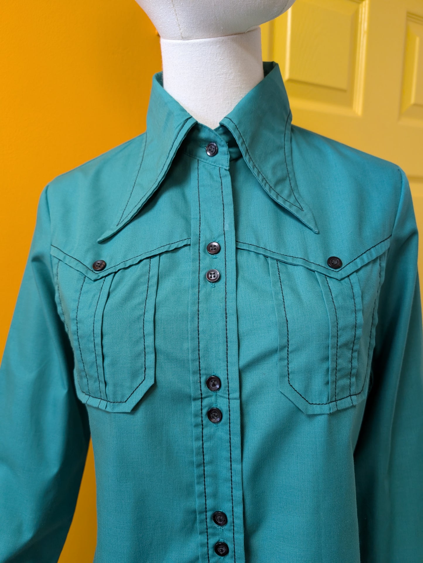 1970s green dagger collar shirt - S/M