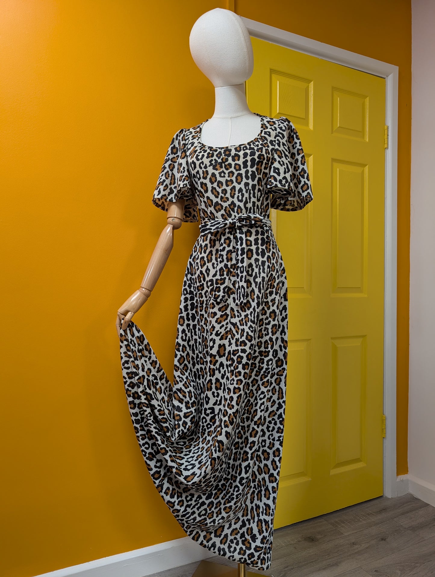 1970s Richard Shops leopard print maxi dress - S/8