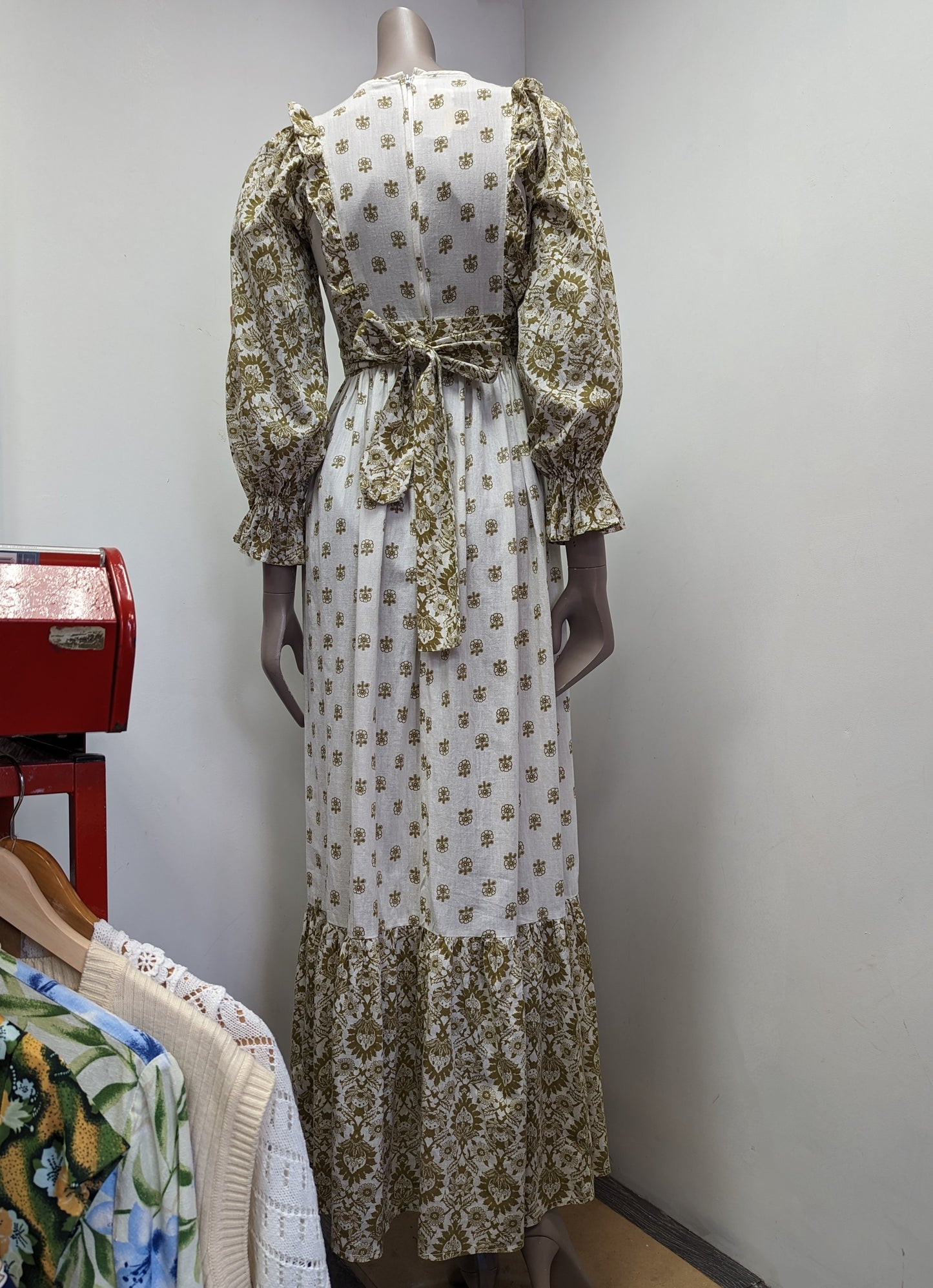 Gorgeous 1970s Earlybird maxi dress - Size 6/8