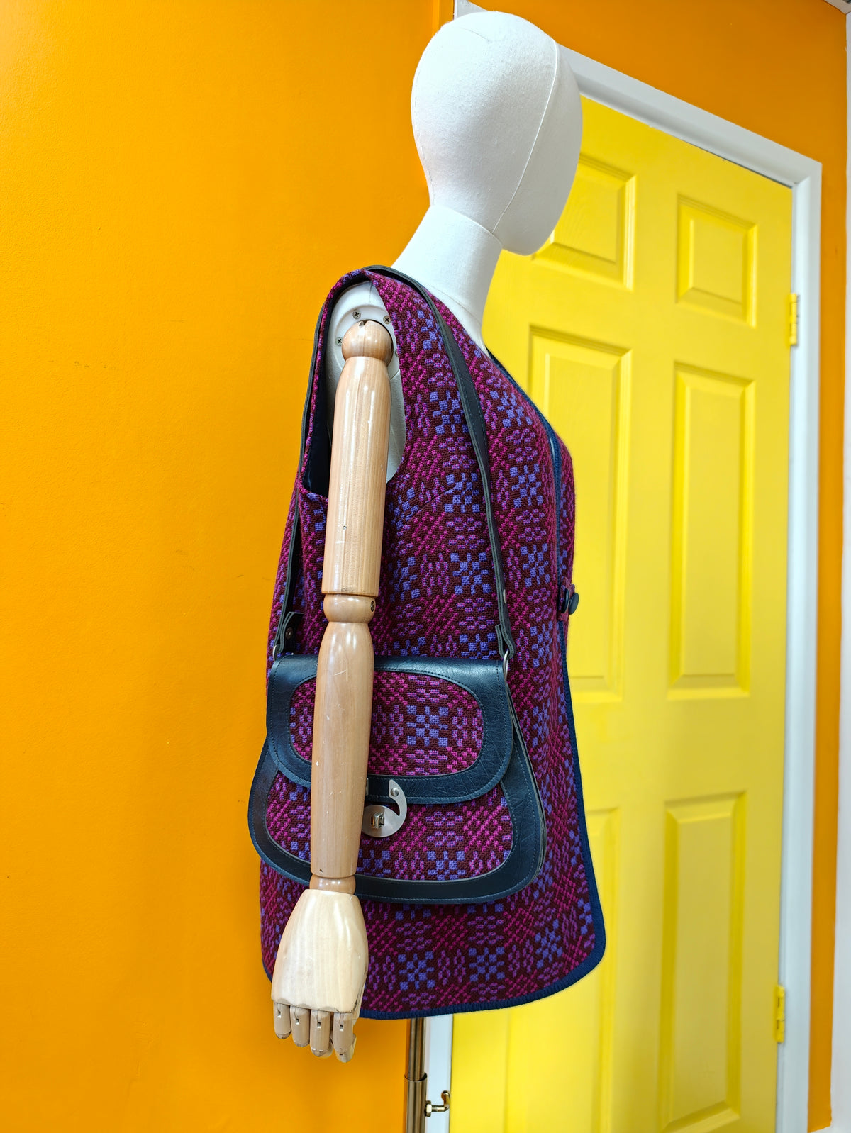 Welsh tapestry wool waistcoat & matching bag - L