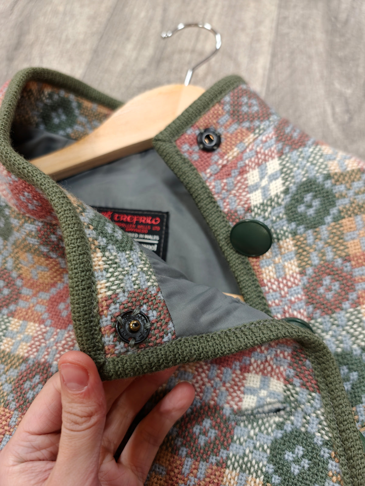 Trefriw Welsh tapestry wool cape with belt