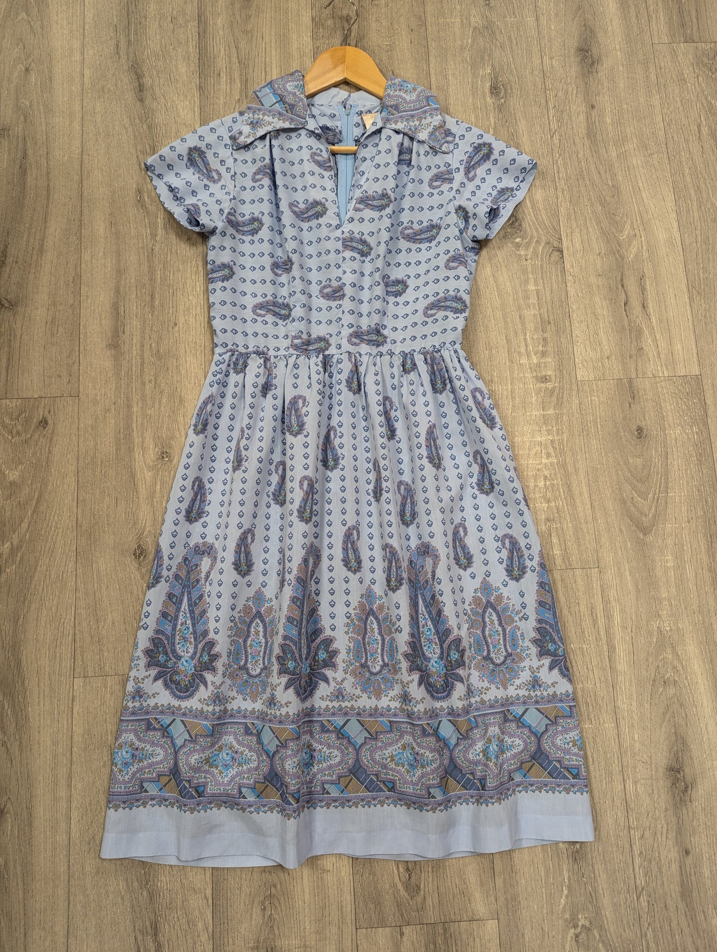 1970s Keynote paisley blue dress - Size 8