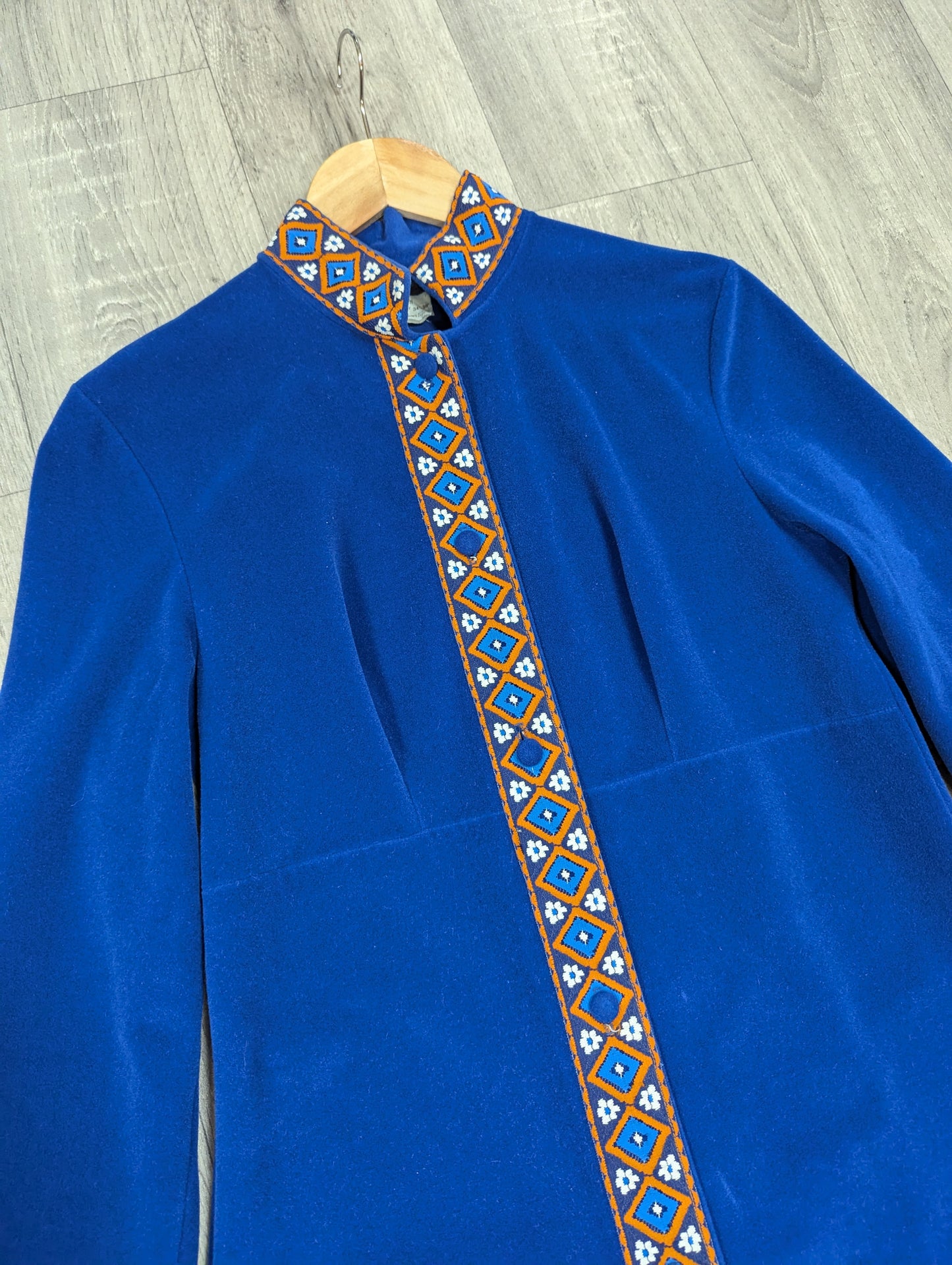 Epic 1970s Prova house coat - S