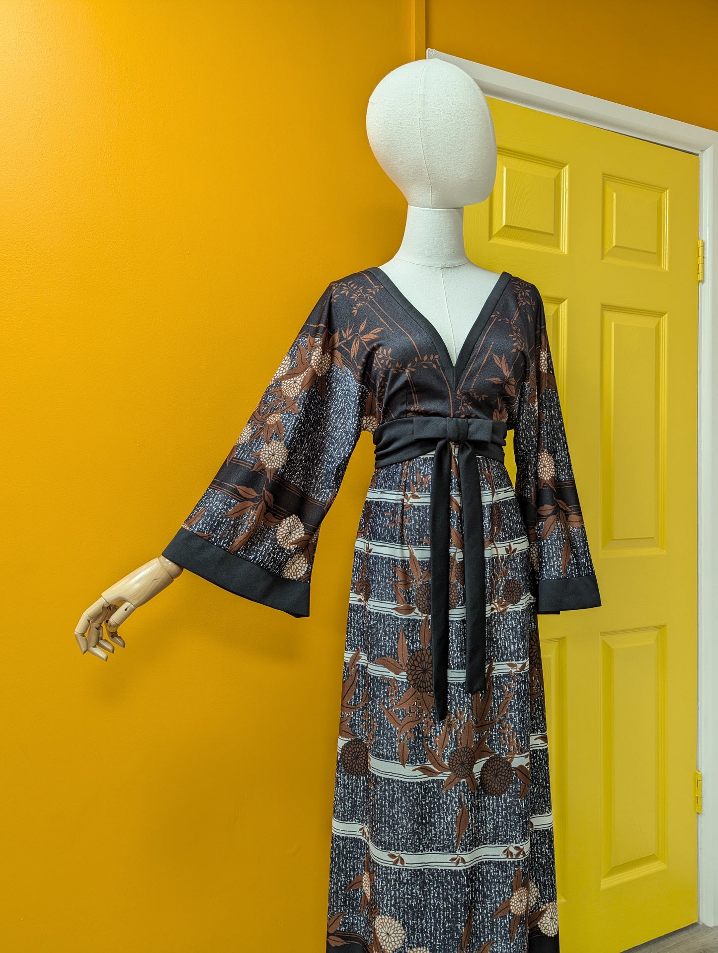 Beautiful 1970s Jean Allen maxi dress - Size 6/8