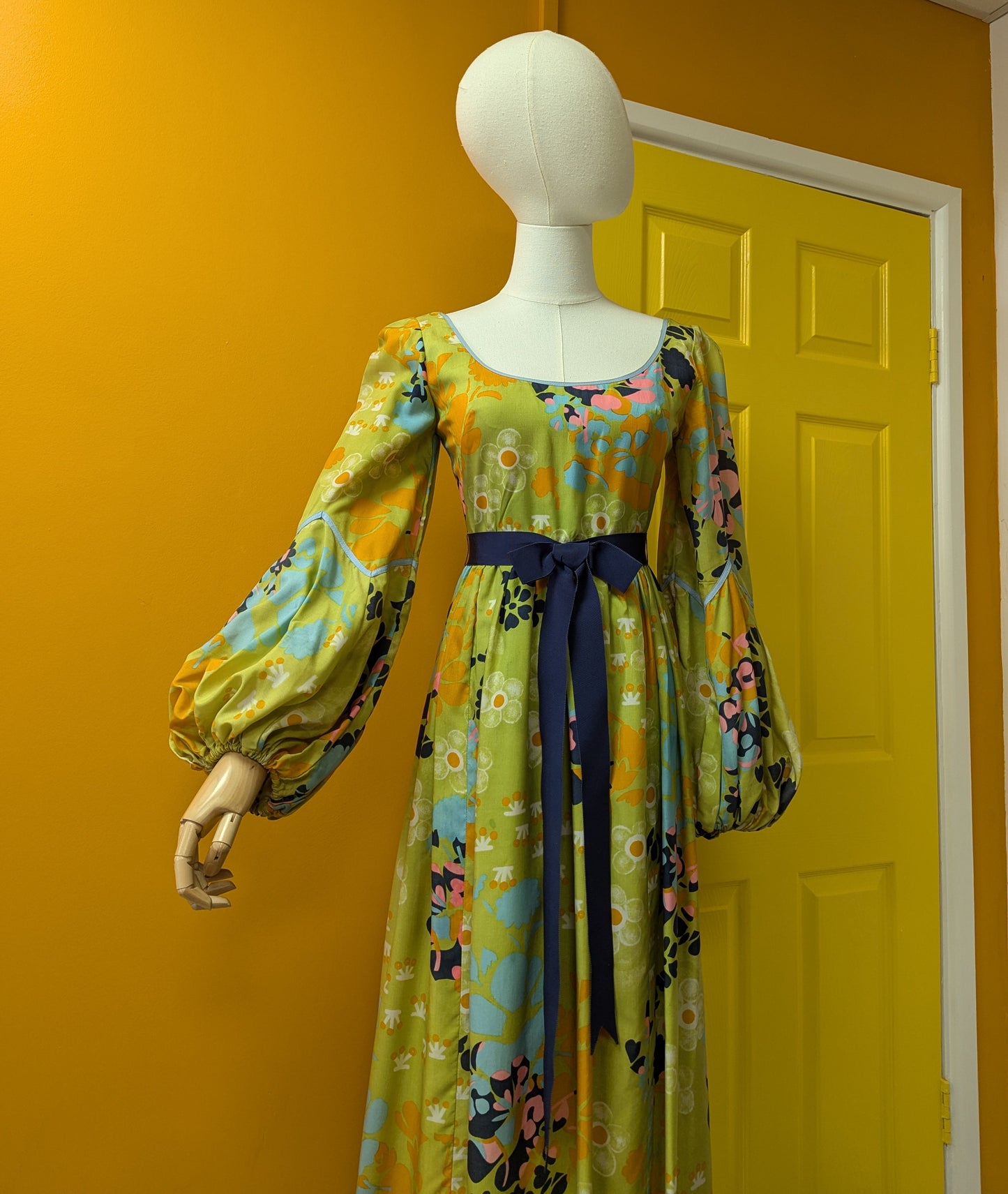 Incredible 1960s Frank Usher psychedelic maxi dress - XS