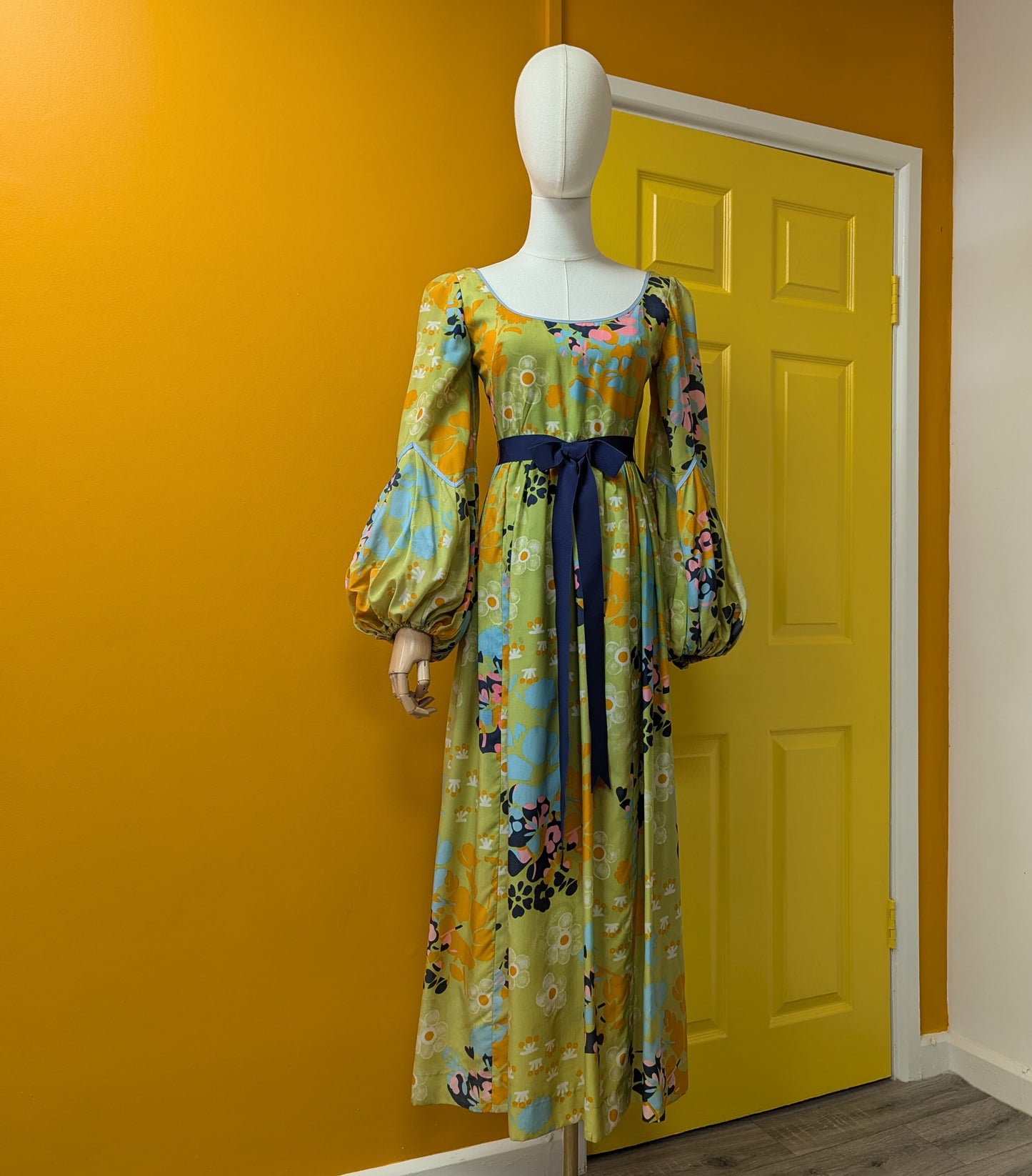 Incredible 1960s Frank Usher psychedelic maxi dress - XS