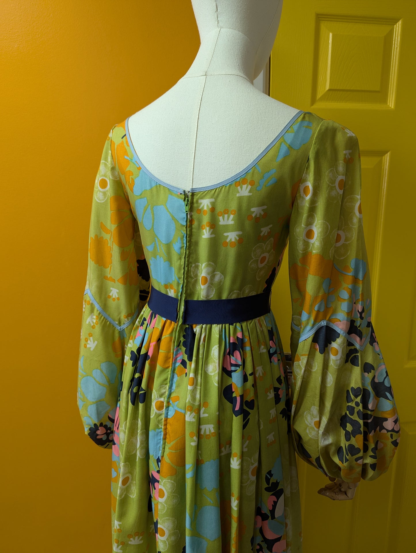 Incredible 1960s Frank Usher psychedelic maxi dress - XS